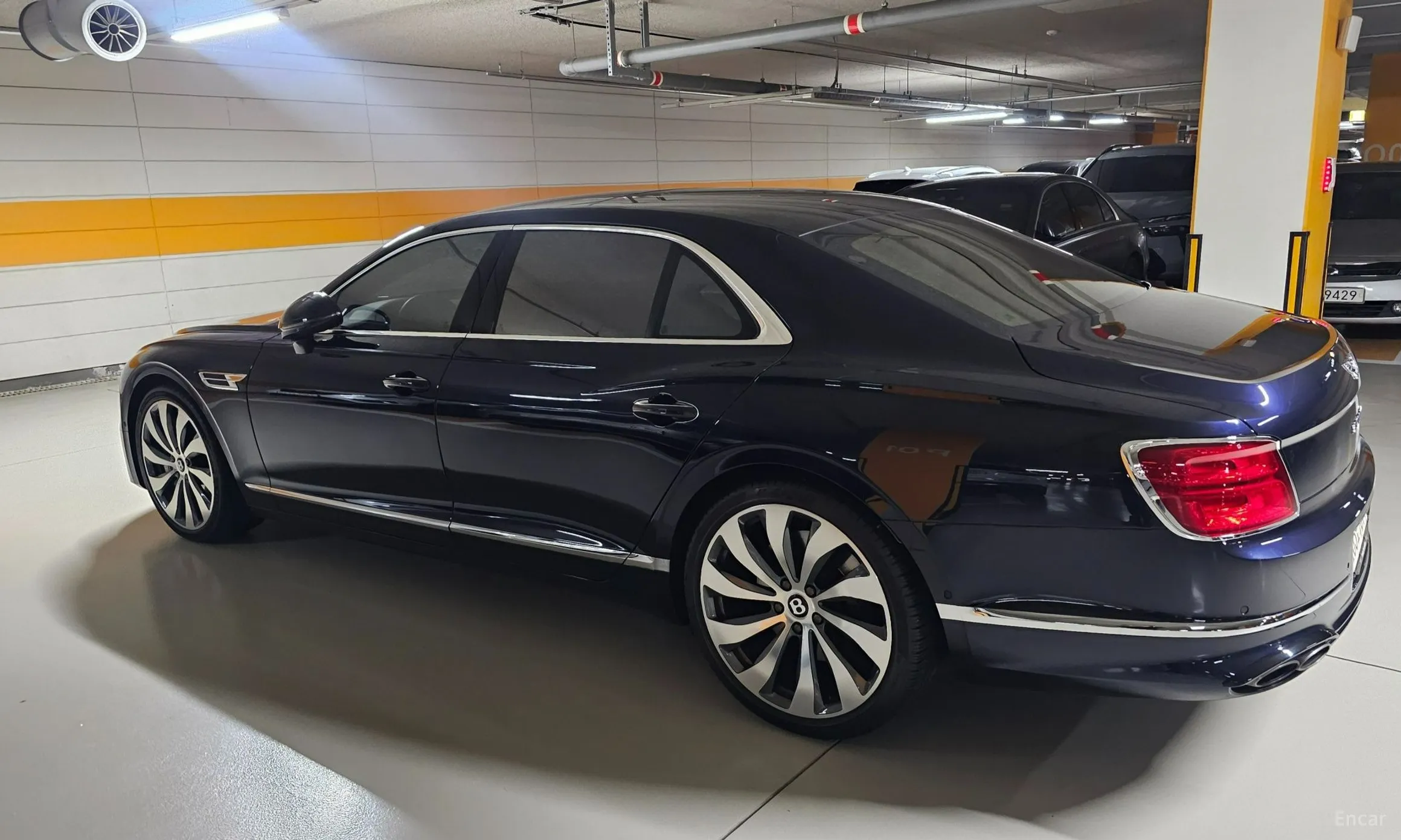 Bentley Flying Spur 3rd Generation превью 3