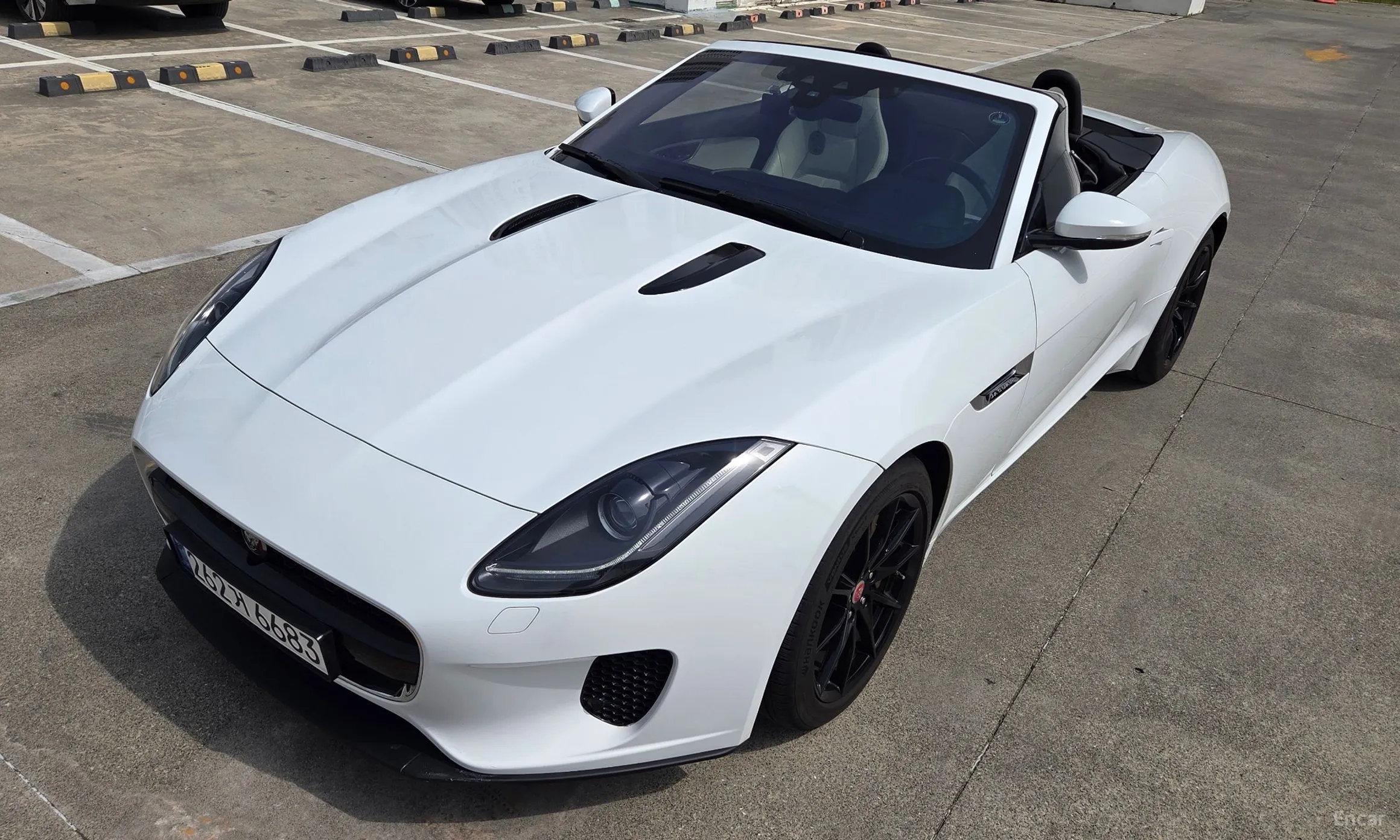 Jaguar F-TYPE