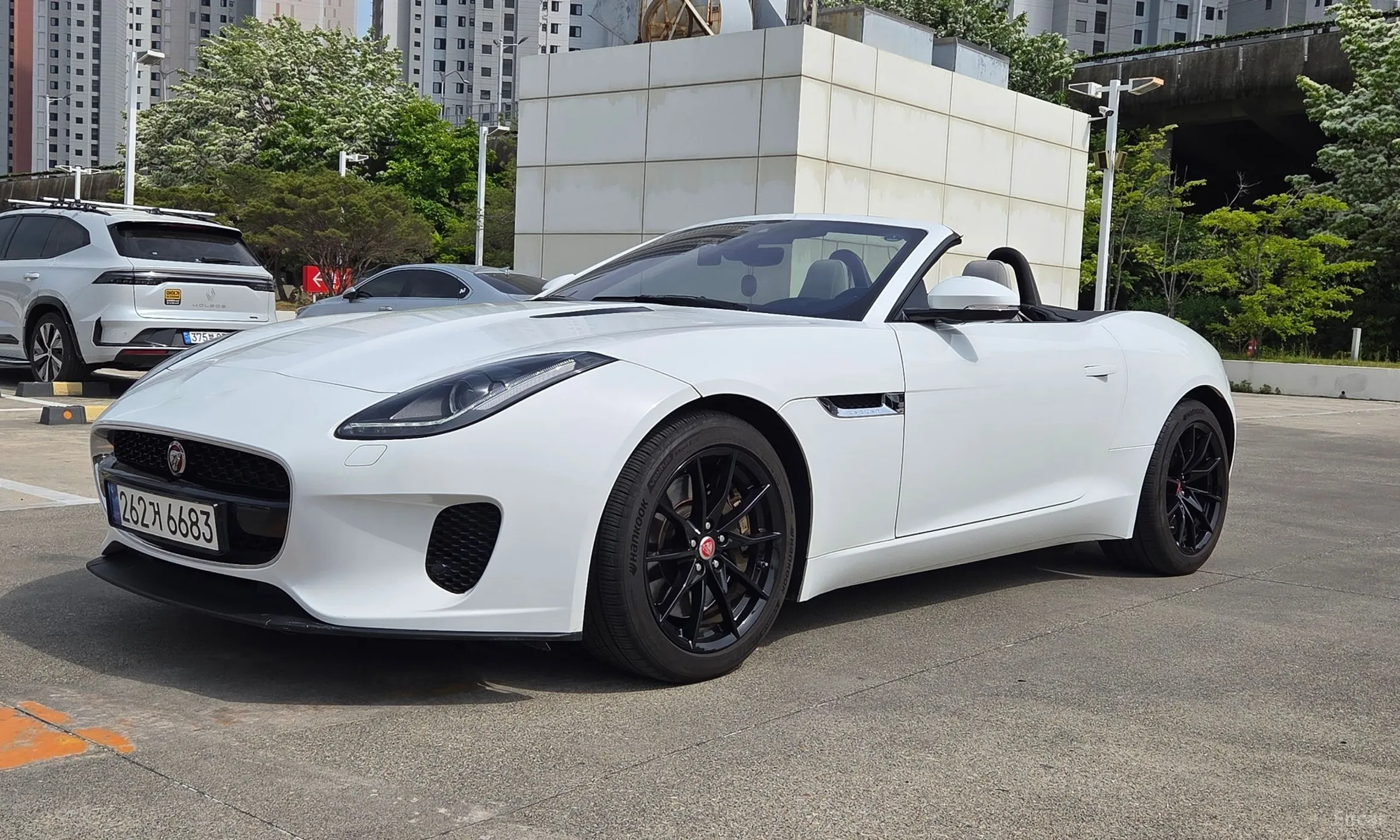 Jaguar F-TYPE превью 4