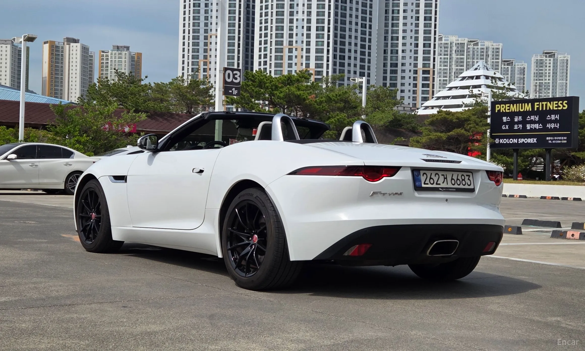 Jaguar F-TYPE превью 6