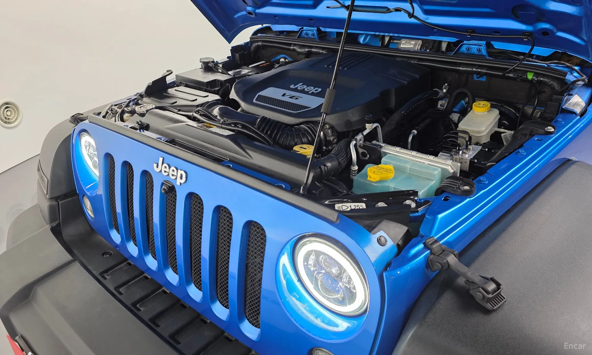 Jeep Wrangler (JK) превью 6