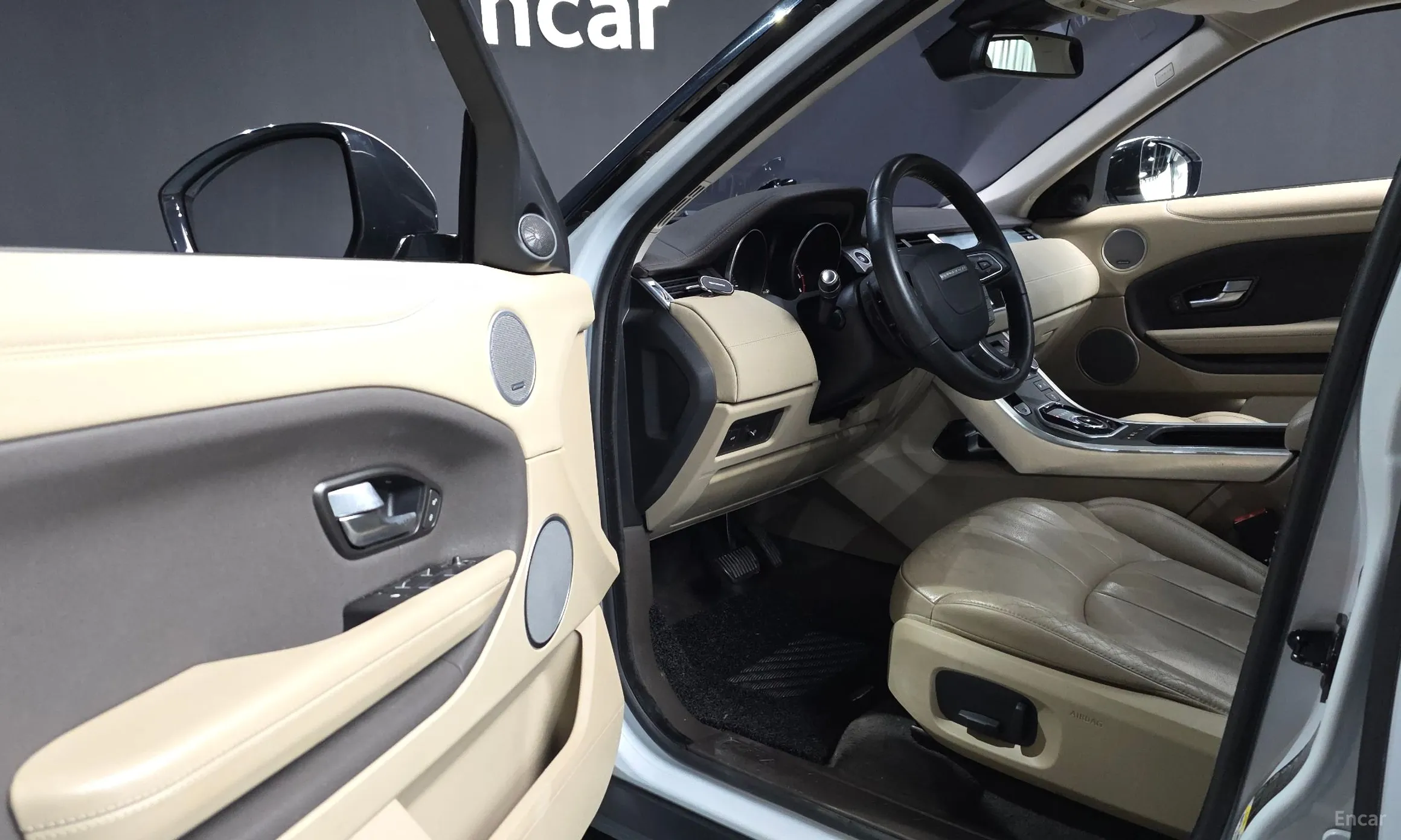 Land Rover Range Rover Evoque превью 10