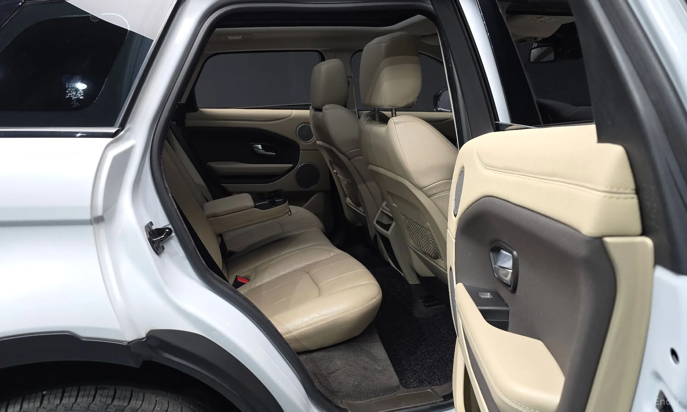 Land Rover Range Rover Evoque превью 12