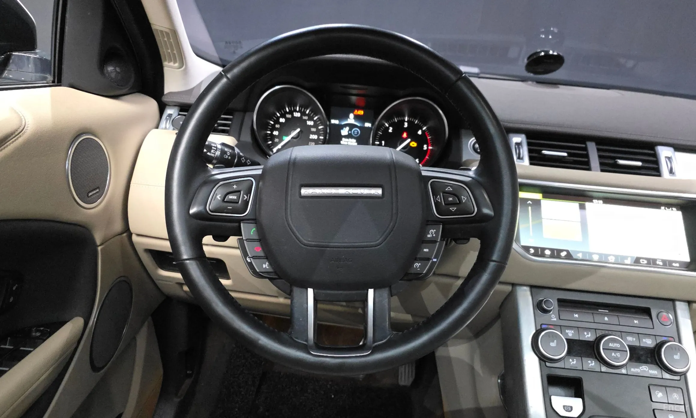 Land Rover Range Rover Evoque превью 13
