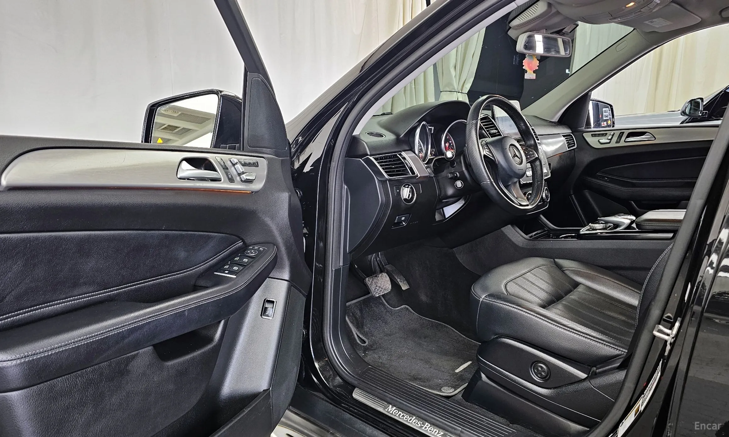 Mercedes Benz GLE-Class W166 превью 10