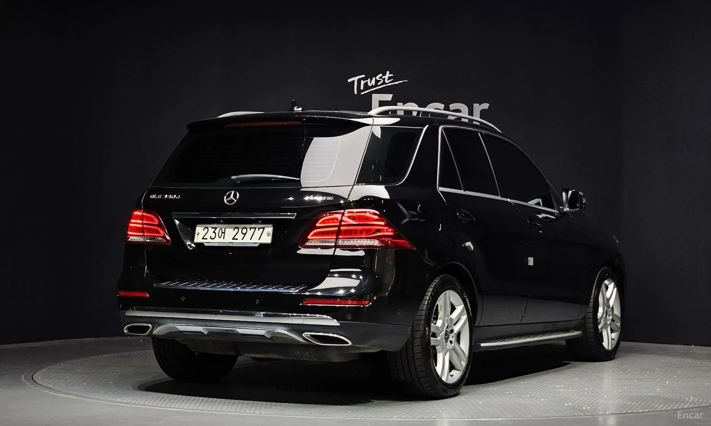 Mercedes Benz GLE-Class W166