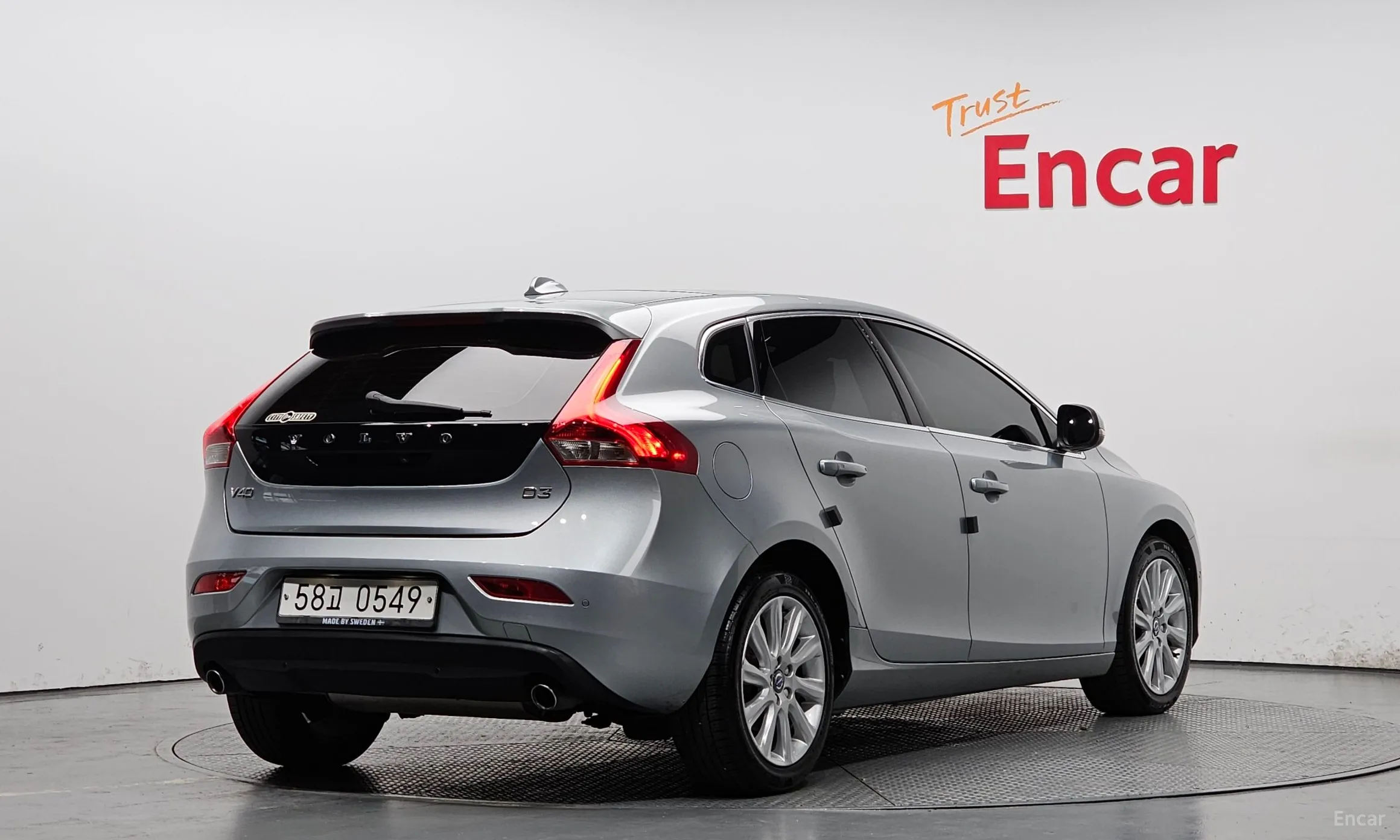 Volvo V40