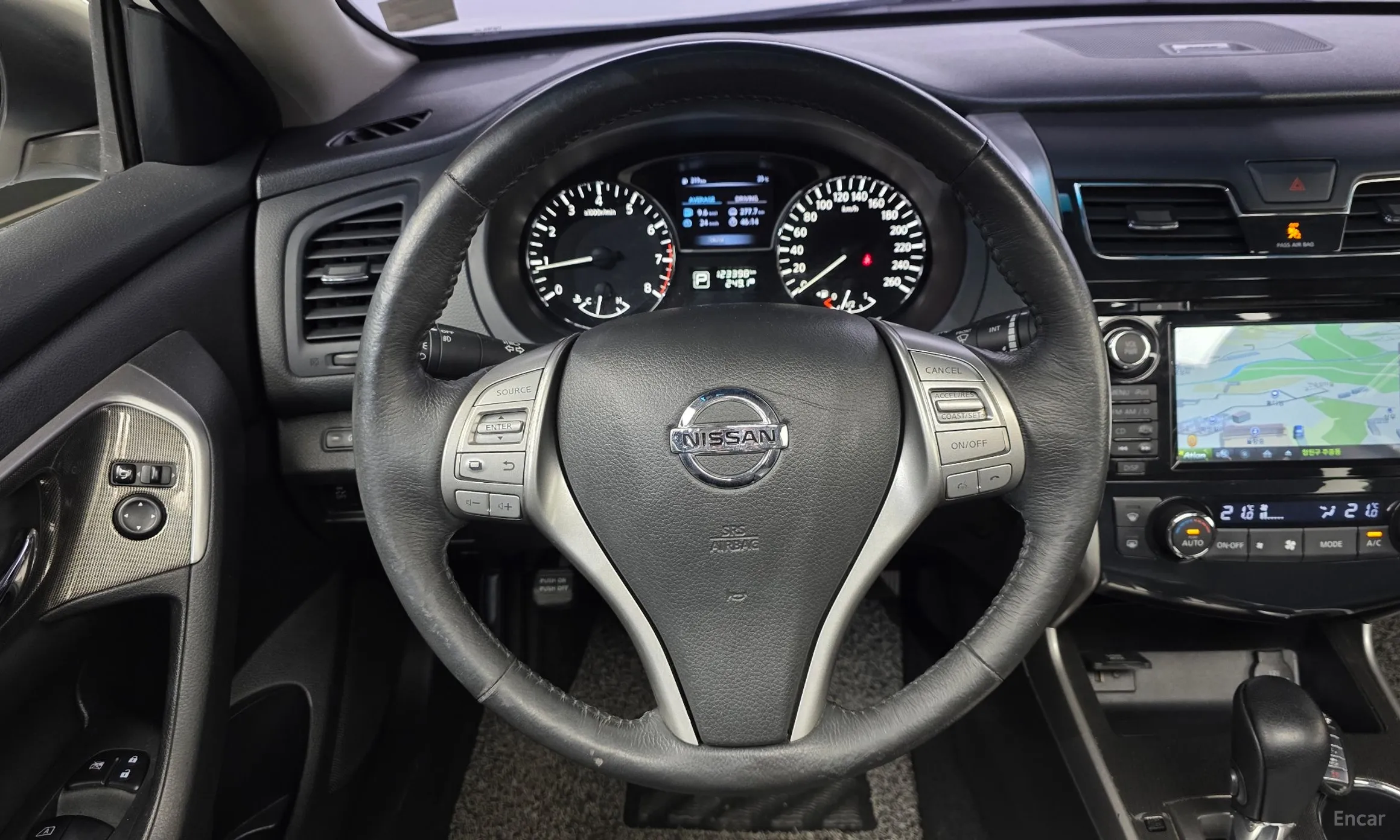 Nissan Altima превью 15