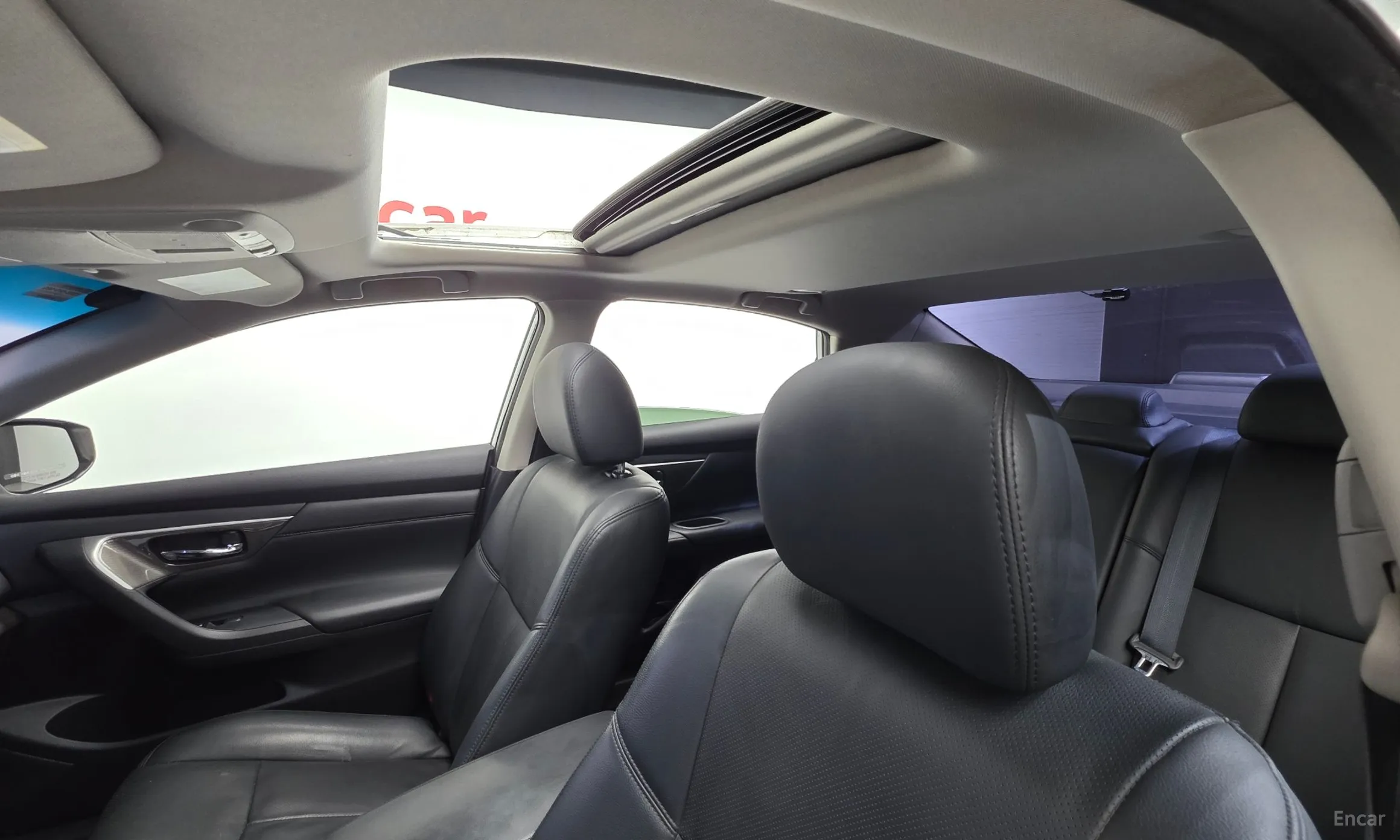 Nissan Altima превью 17