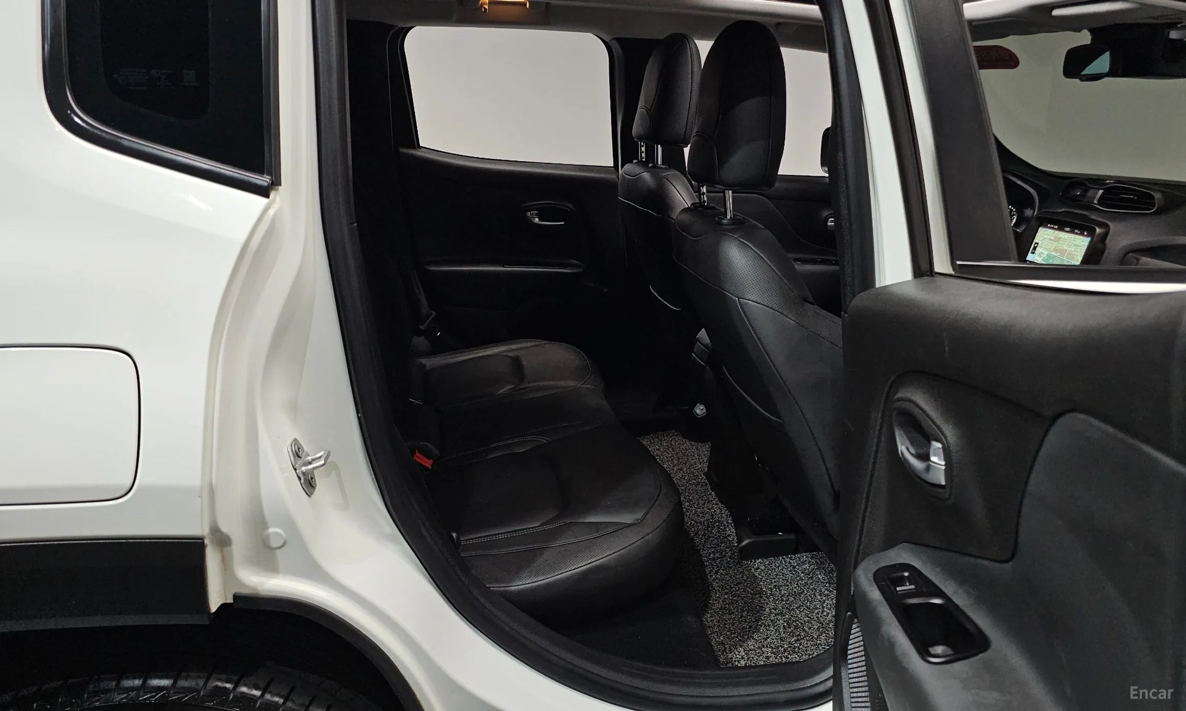 Jeep Renegade превью 11
