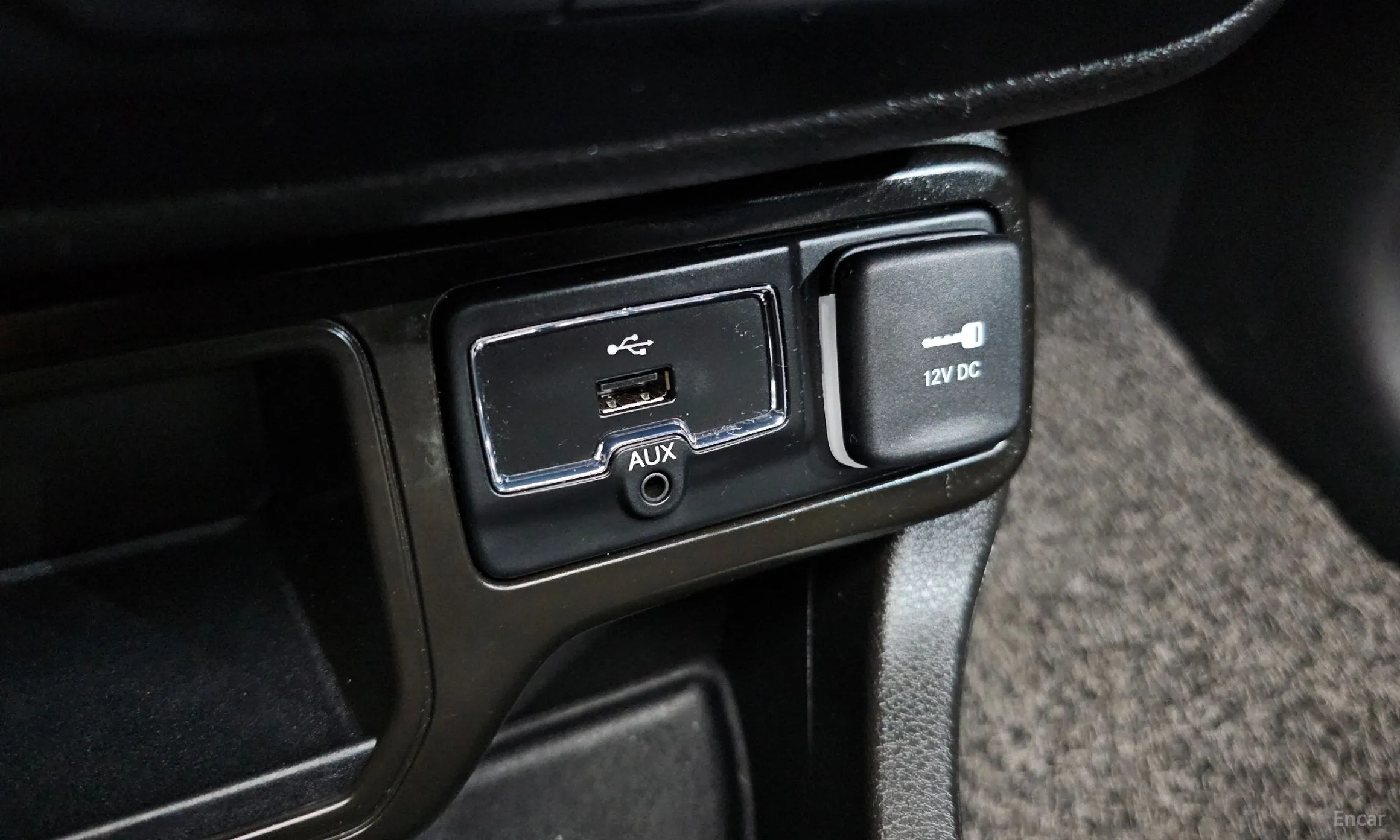 Jeep Renegade превью 13