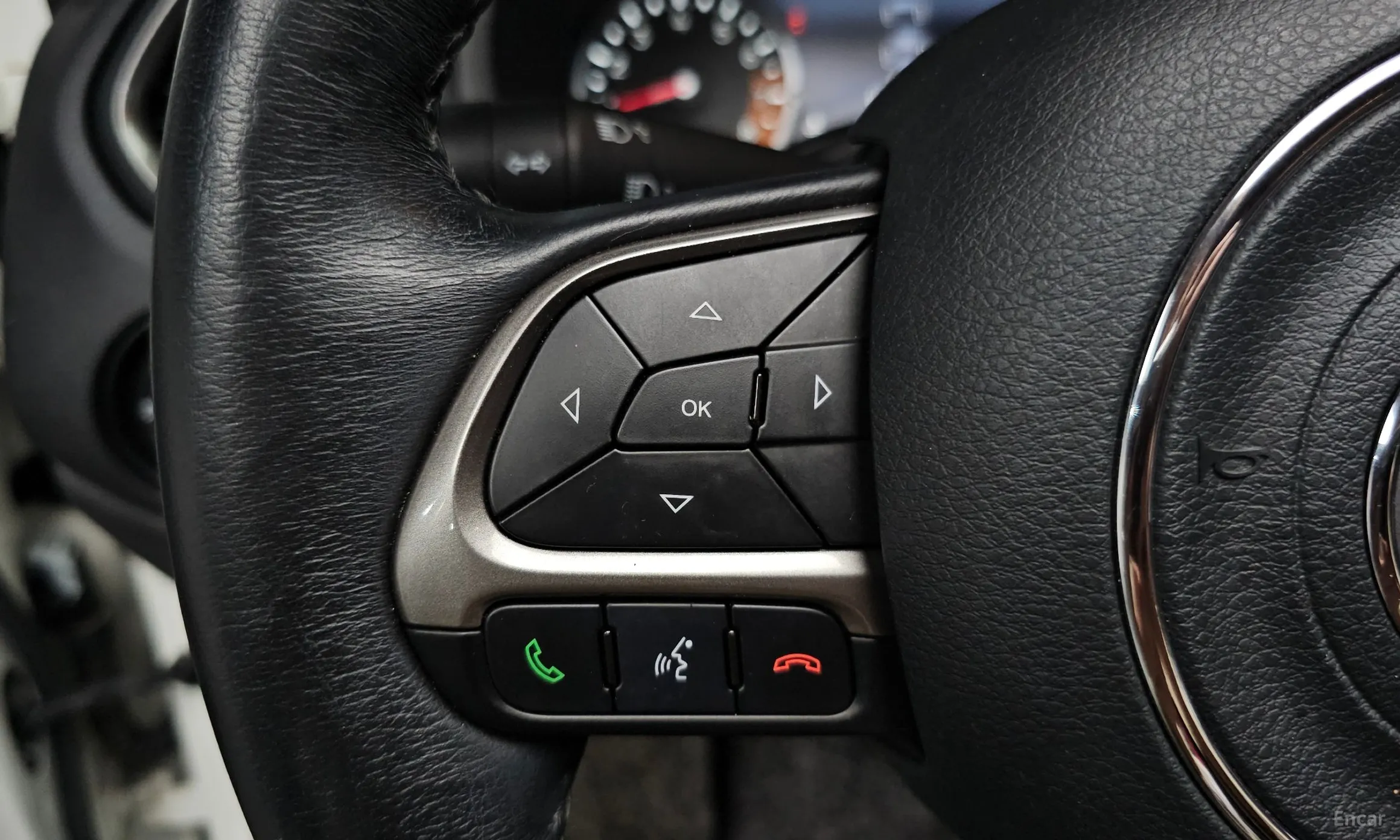 Jeep Renegade превью 18