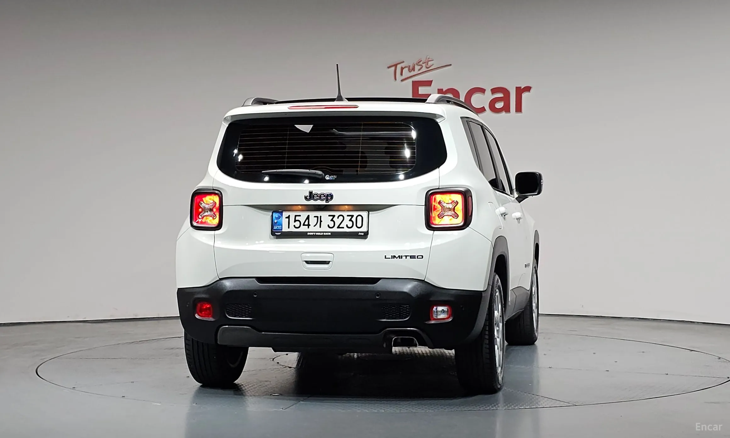 Jeep Renegade превью 4