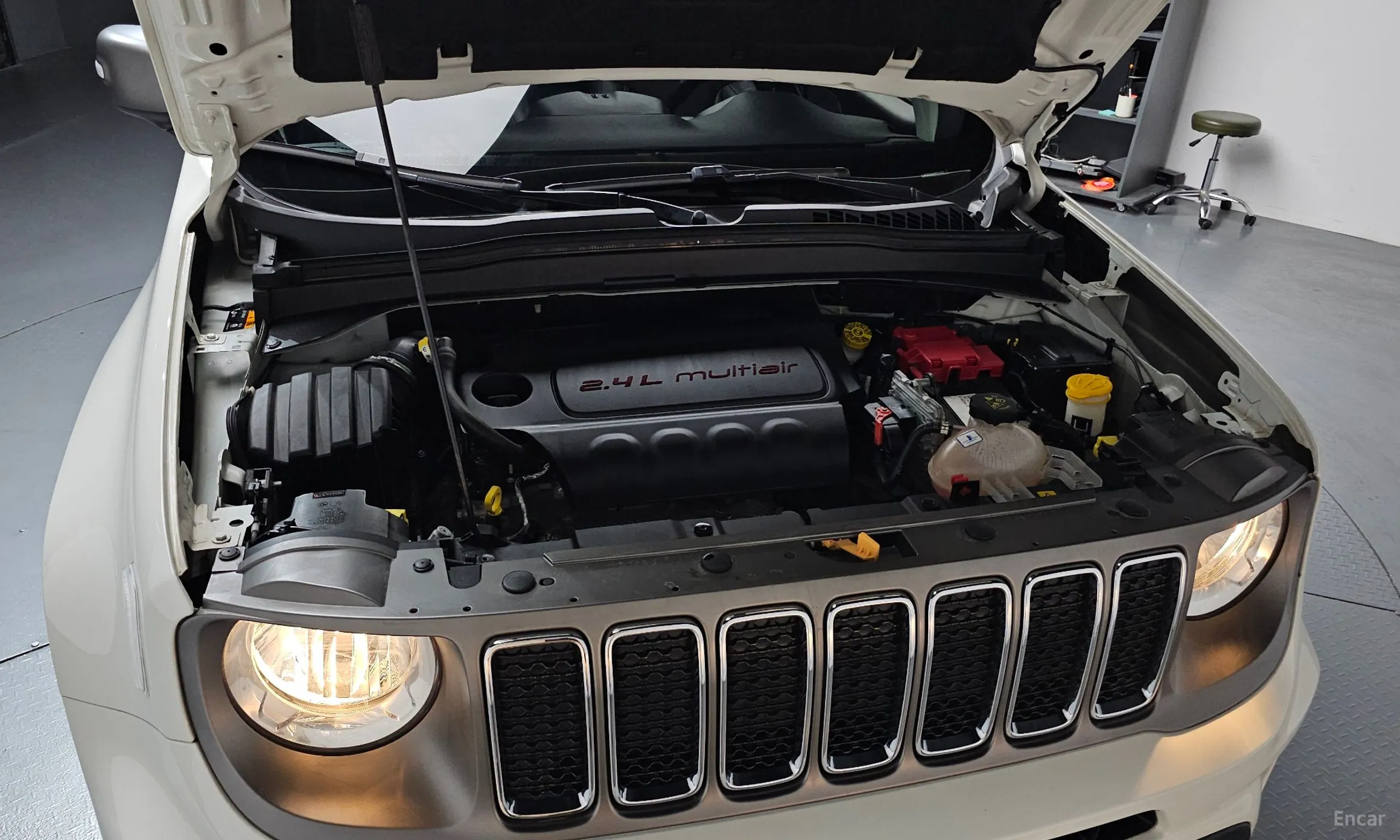 Jeep Renegade превью 6