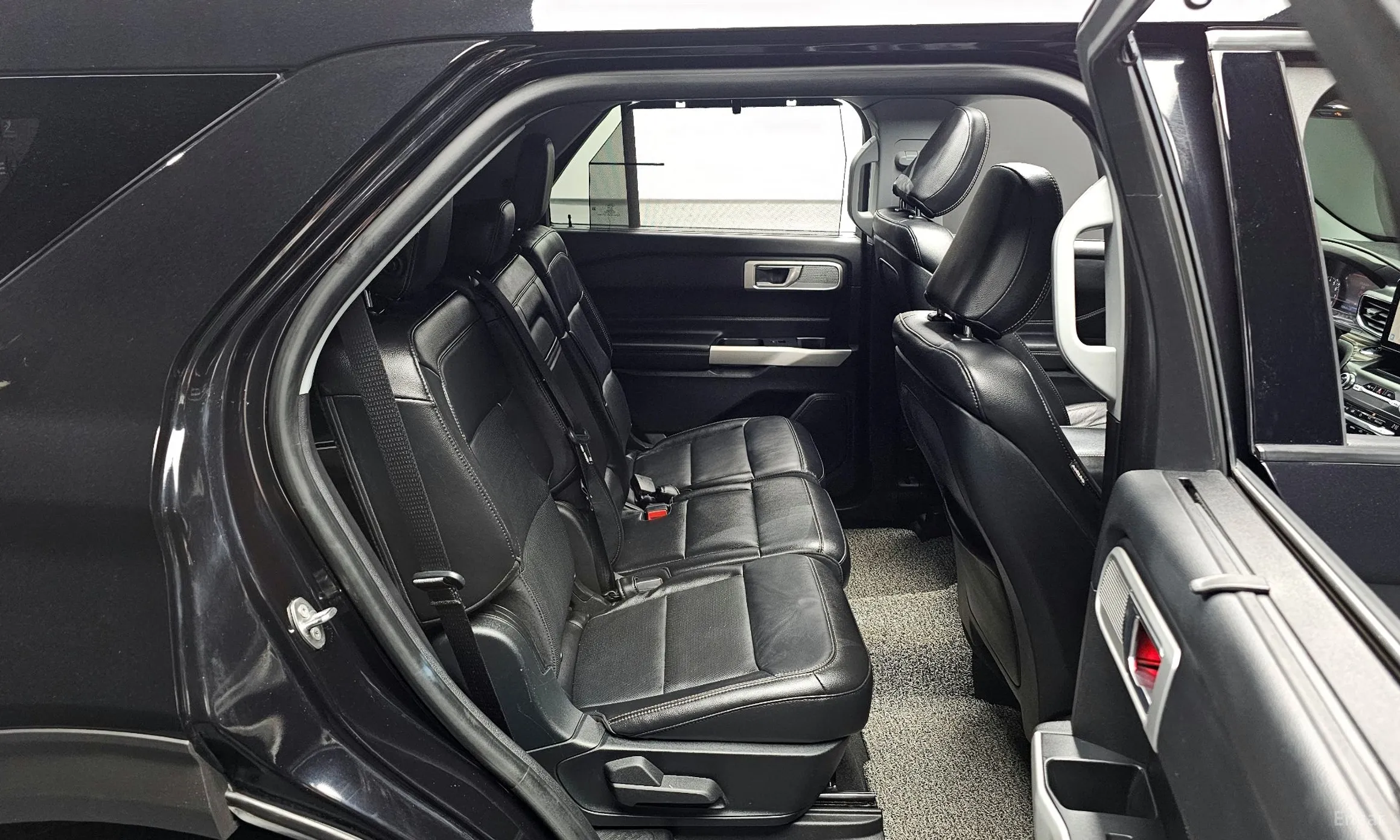 Ford Explorer 6th Generation превью 11