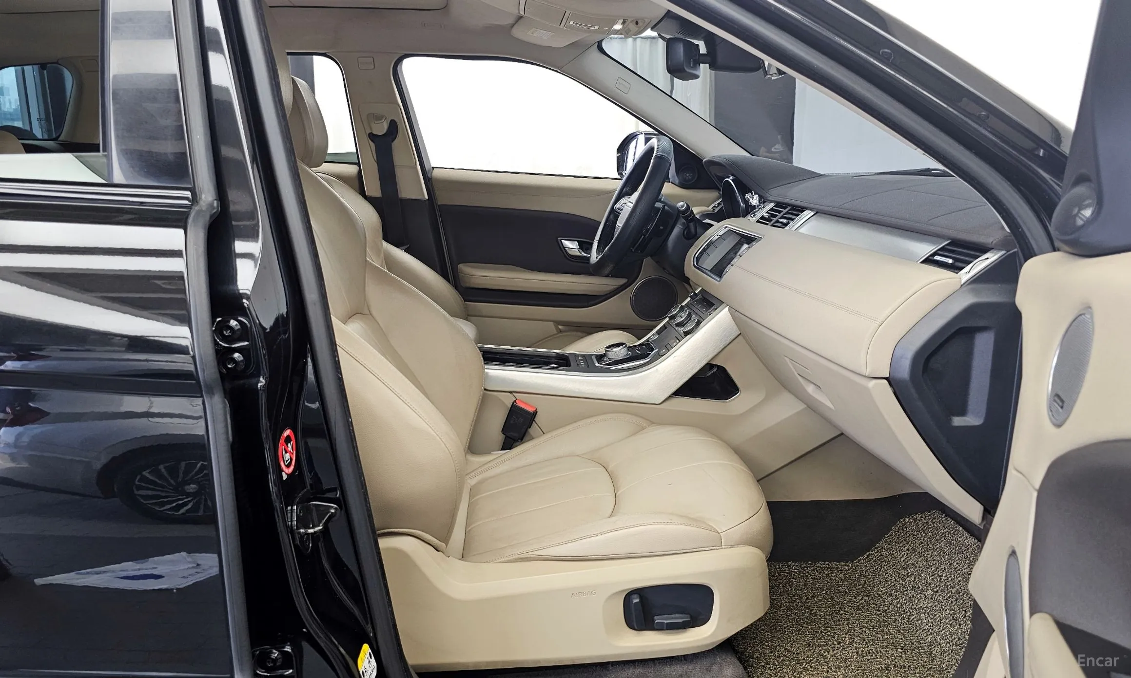 Land Rover Range Rover Evoque превью 11
