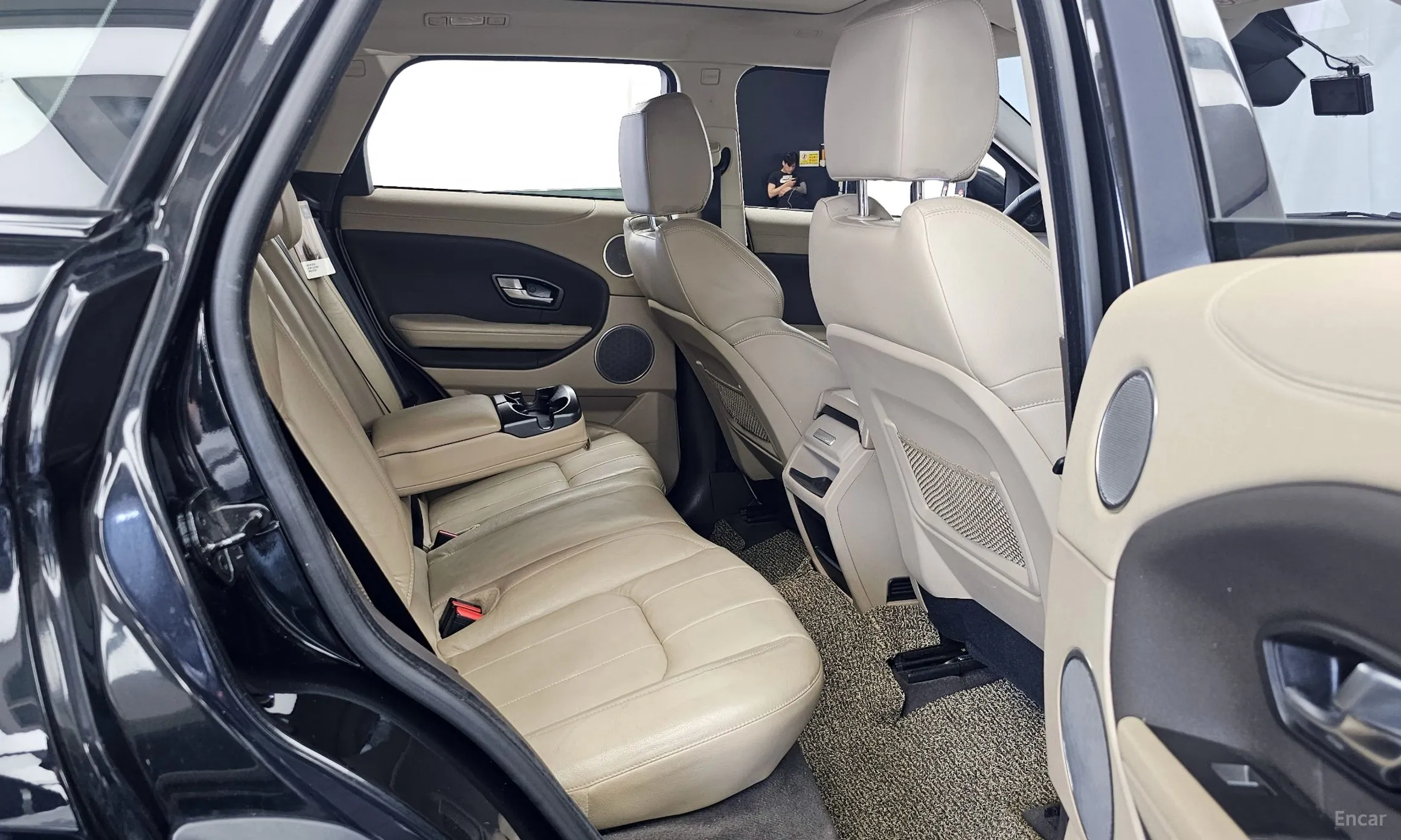Land Rover Range Rover Evoque превью 12