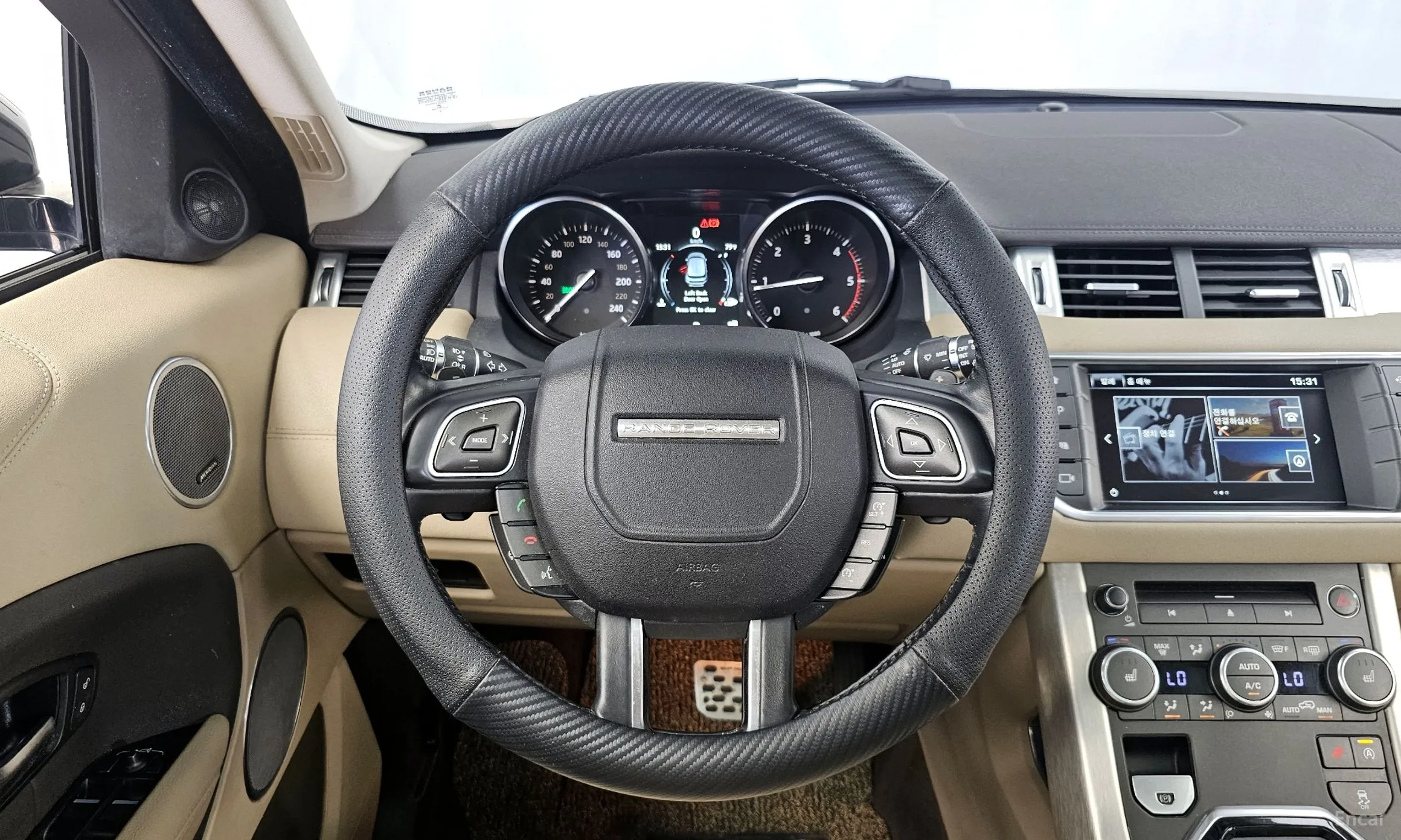 Land Rover Range Rover Evoque превью 13