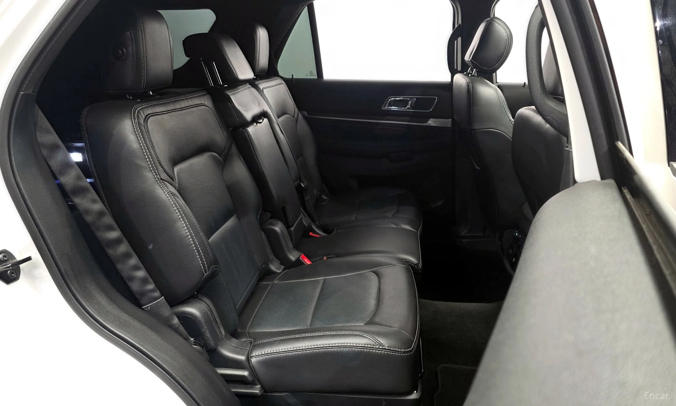 Ford Explorer превью 11