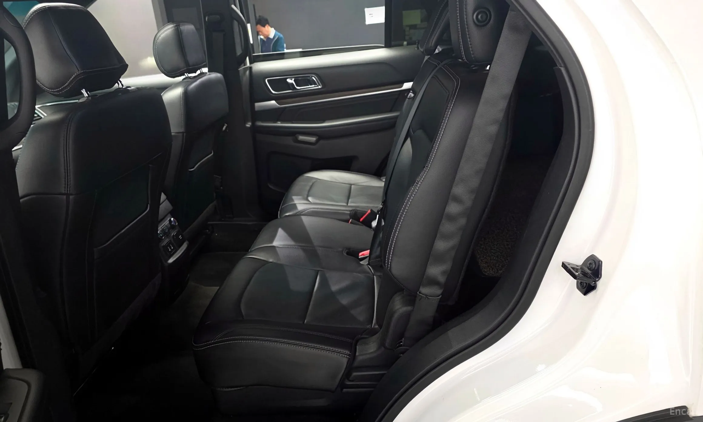 Ford Explorer превью 12
