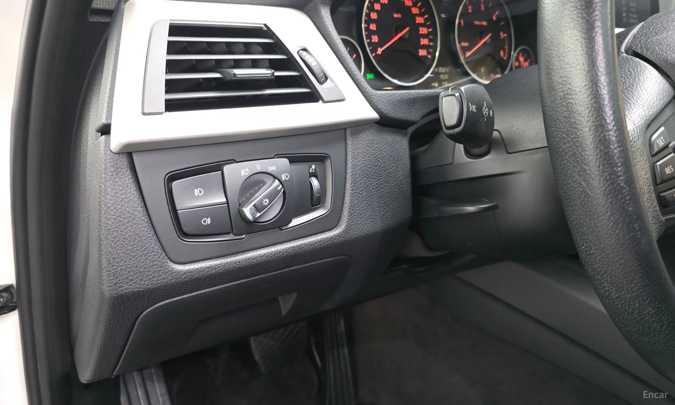 BMW 3 Series (F30) превью 14