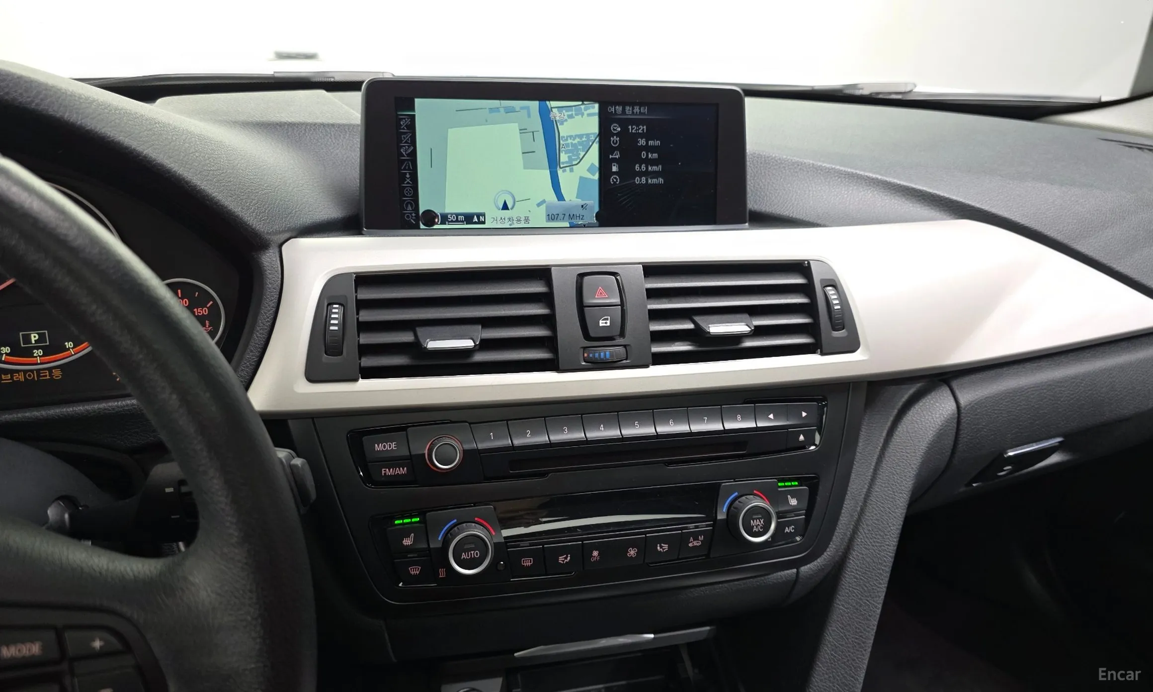 BMW 3 Series (F30) превью 15