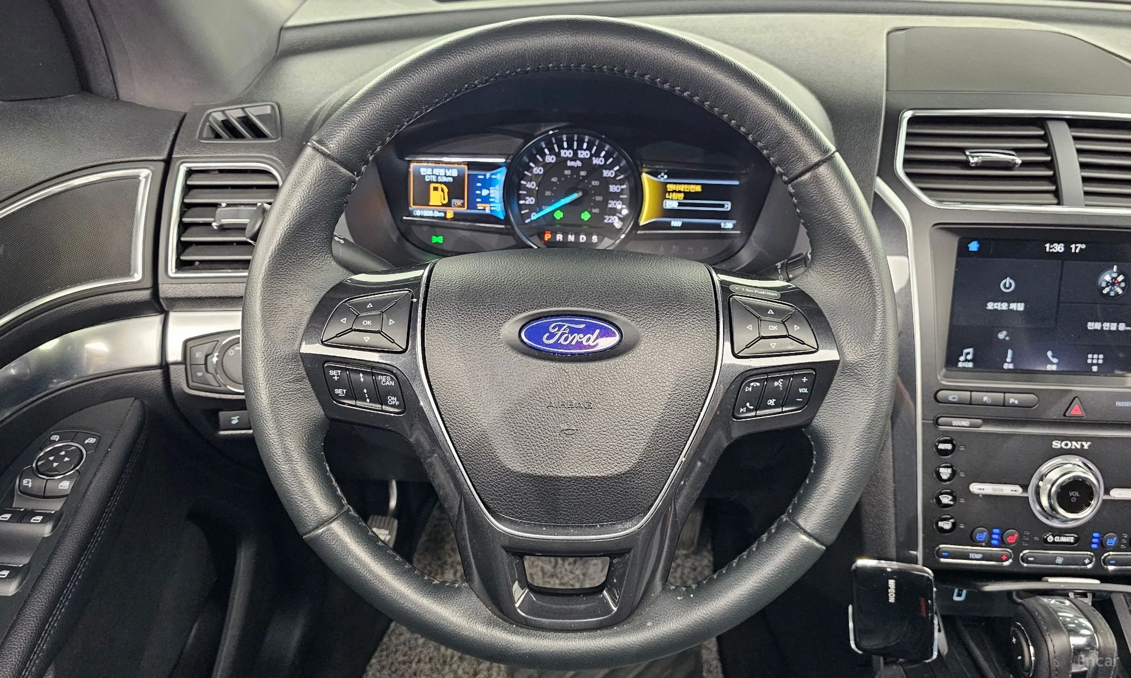 Ford Explorer превью 13