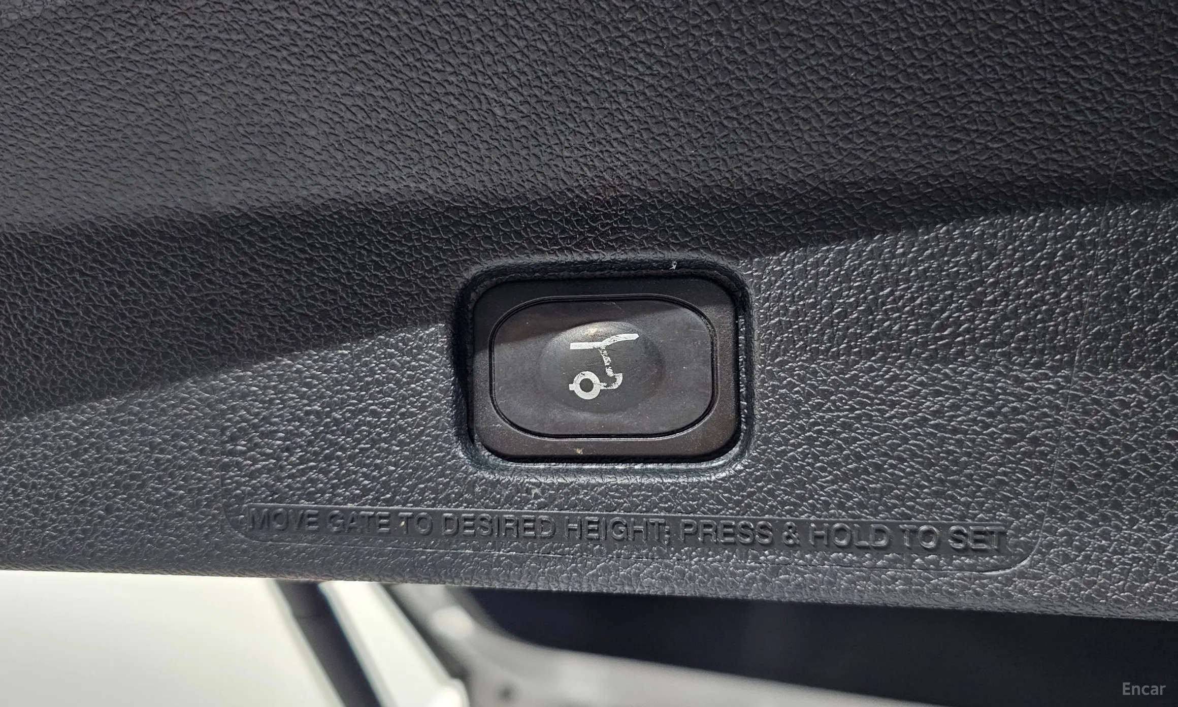 Ford Explorer превью 20