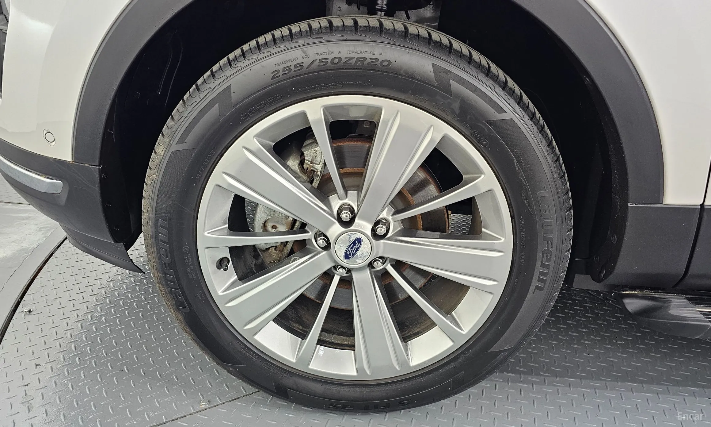 Ford Explorer превью 5