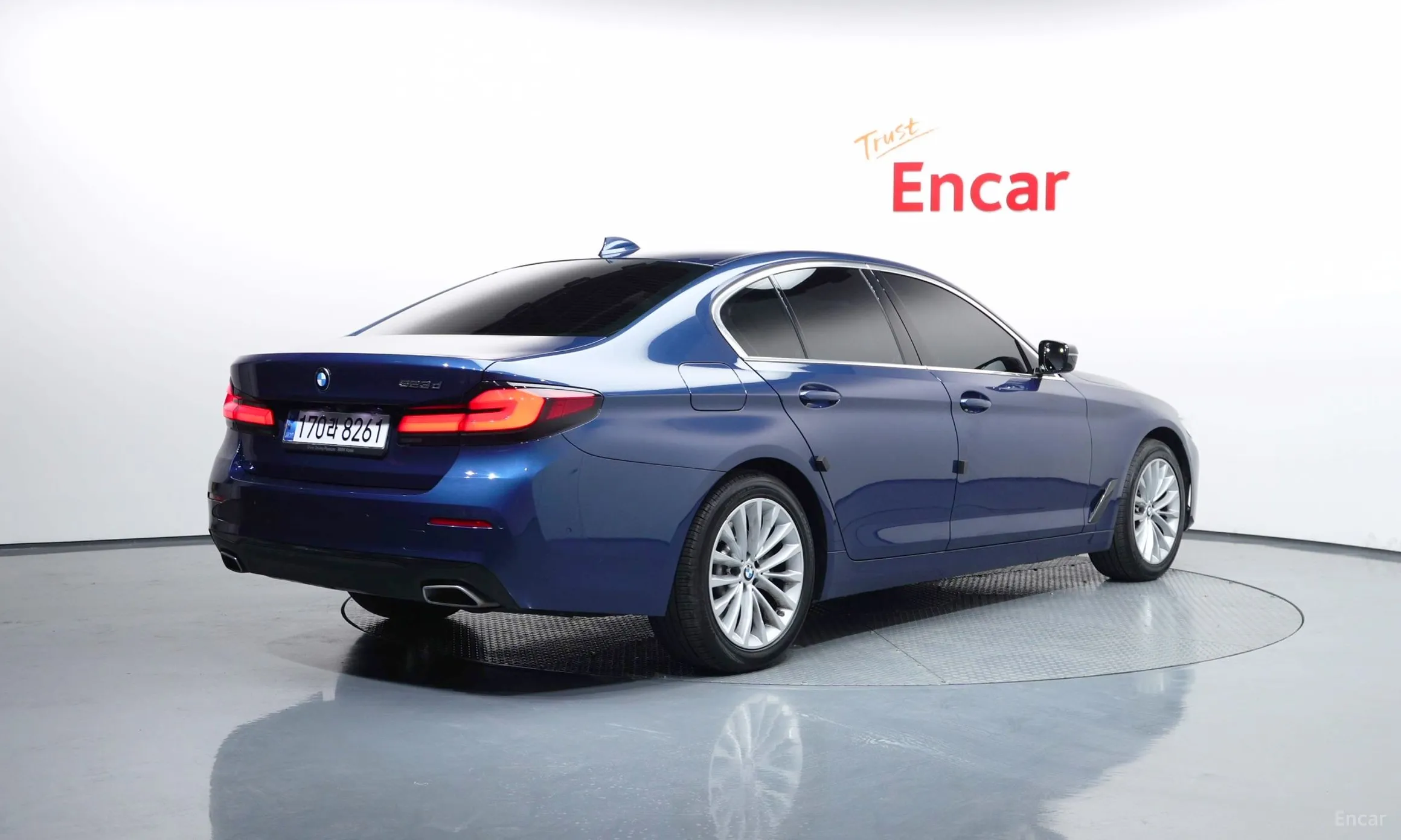 BMW 5 Series (G30) превью 2