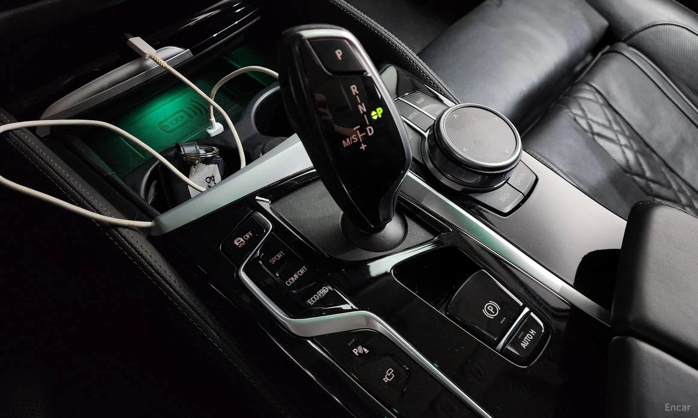 BMW 5 Series (G30) превью 9