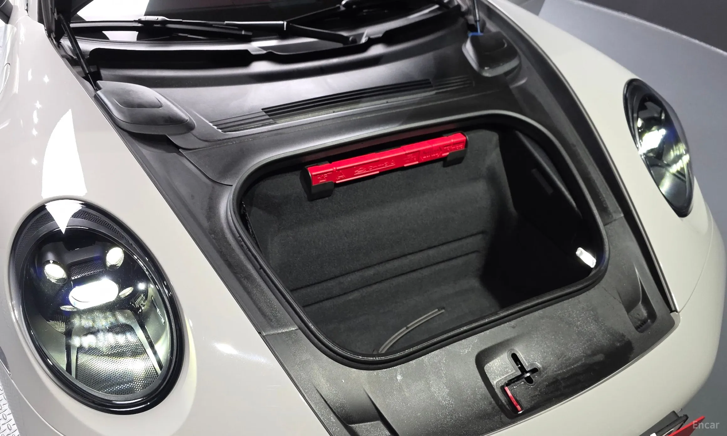 Porsche 911 (992) превью 6