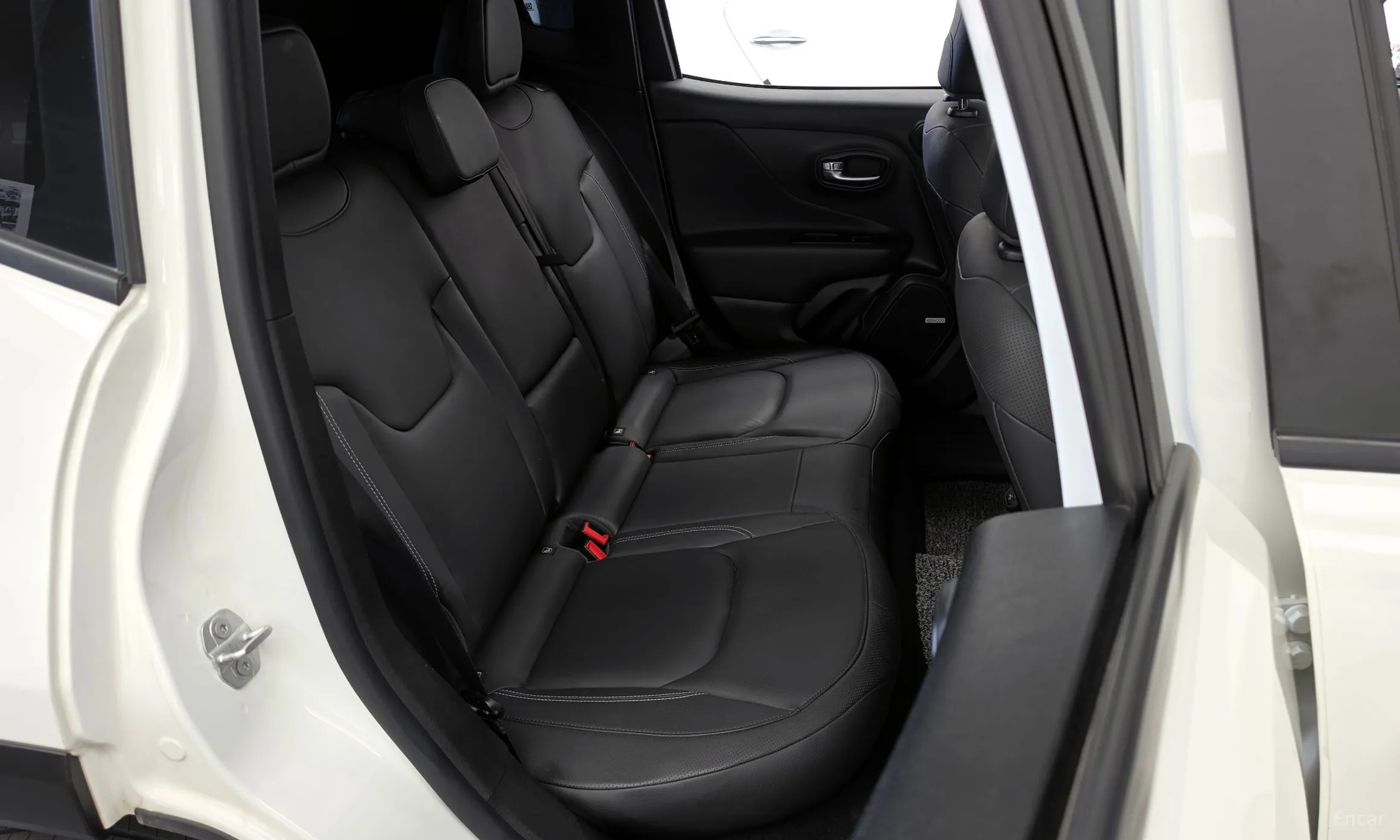 Jeep Renegade превью 11