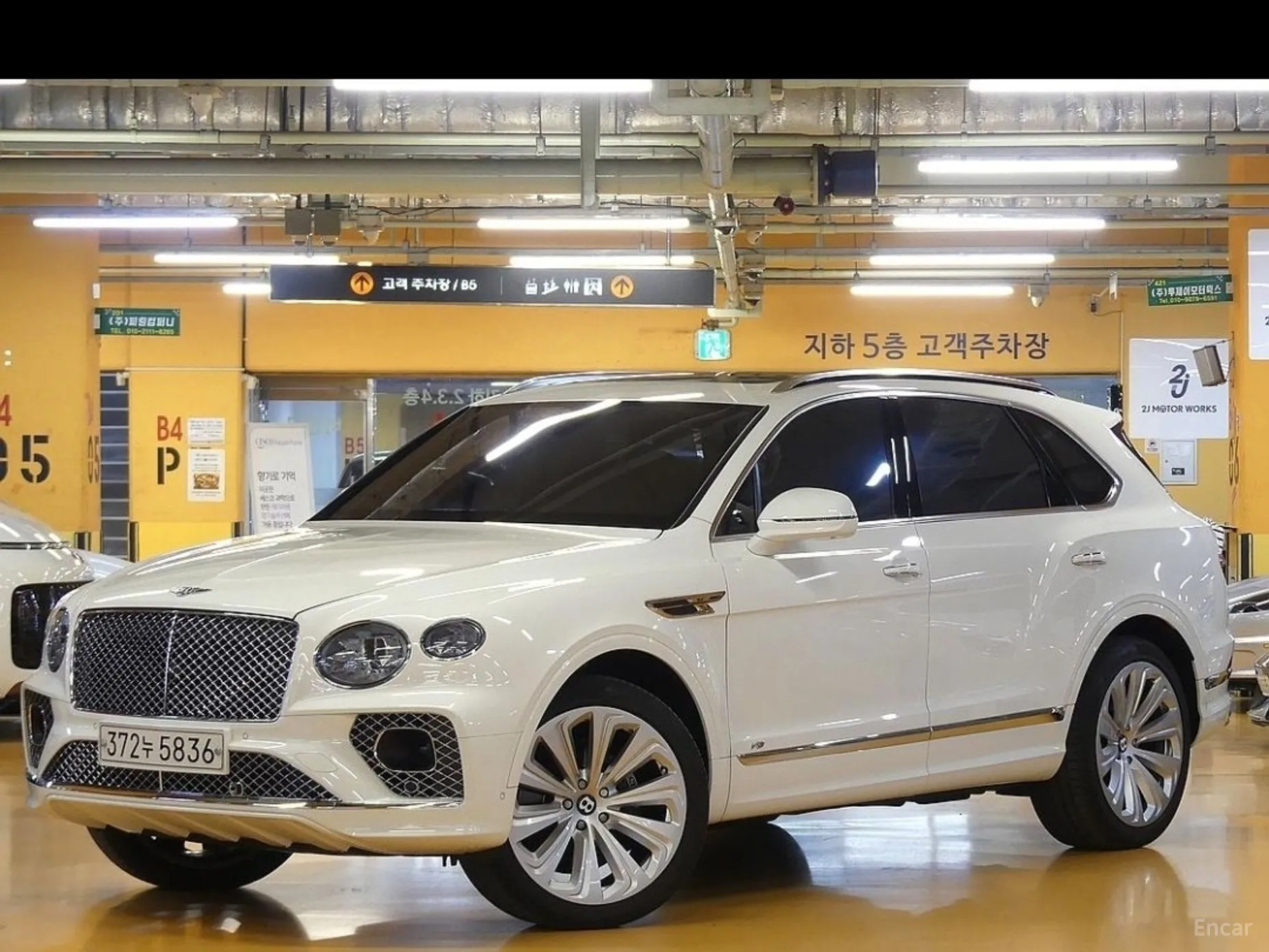 Bentley Bentayga превью 3