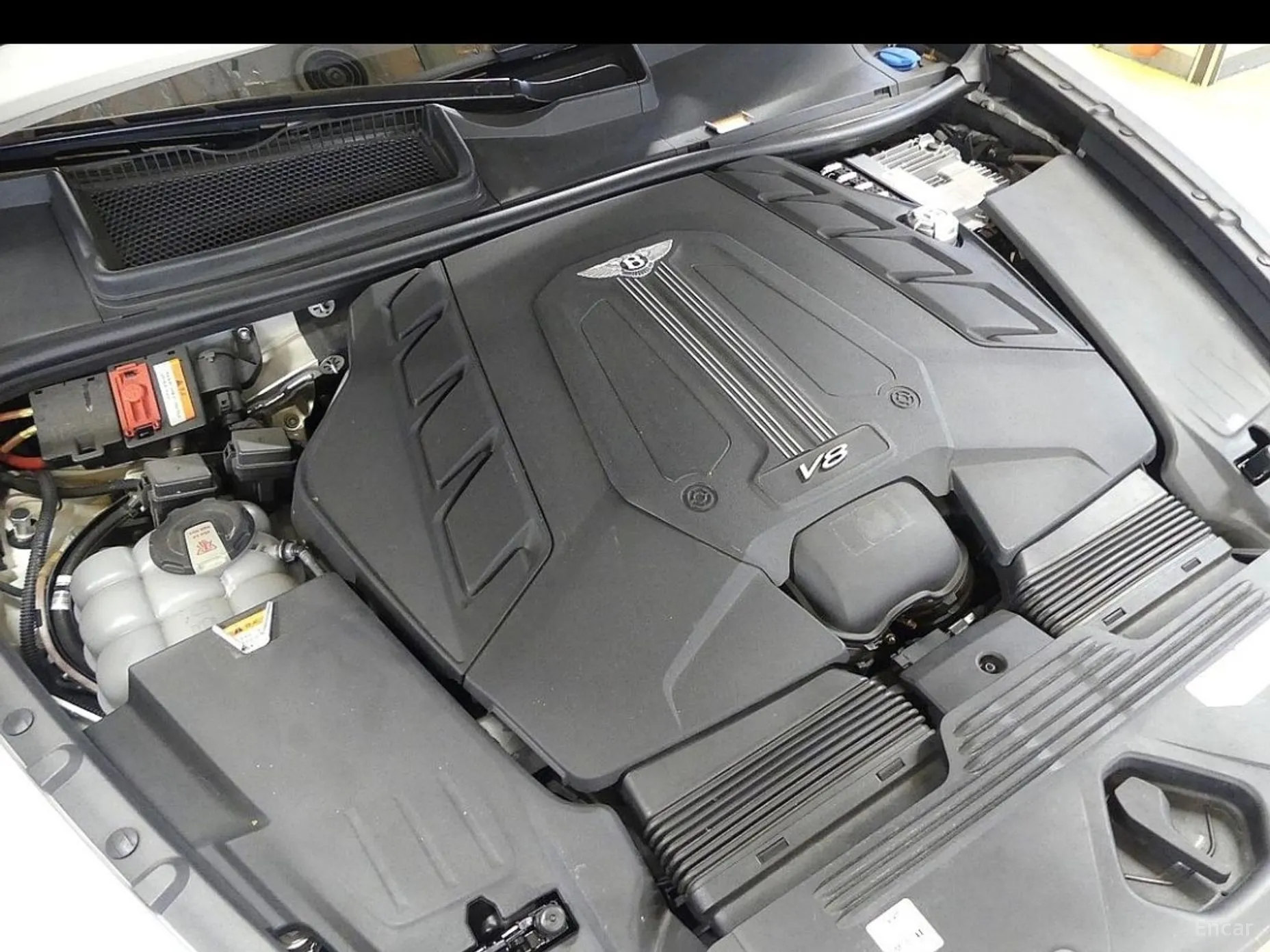 Bentley Bentayga превью 6