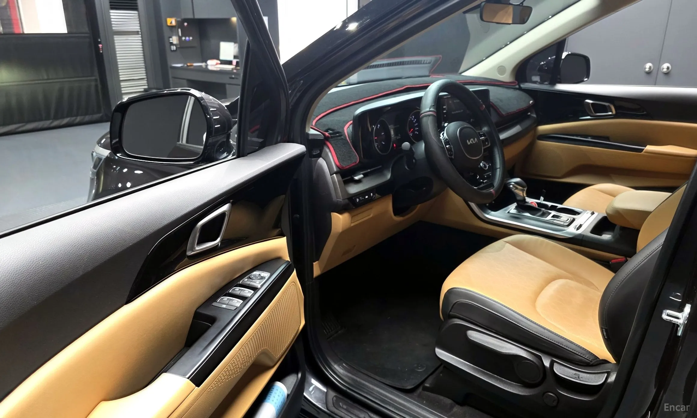 Kia Carnival Gen 4 превью 10