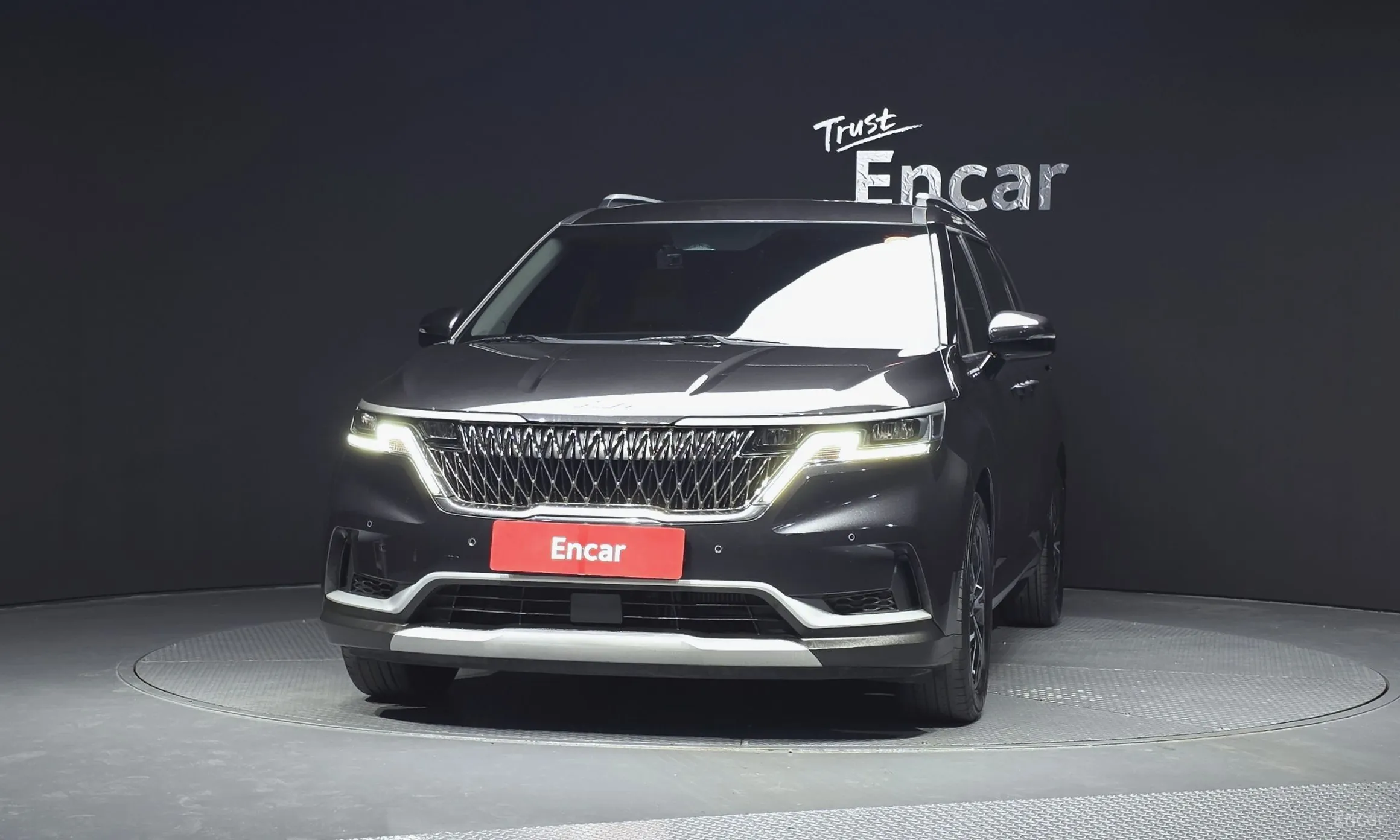 Kia Carnival Gen 4 превью 3