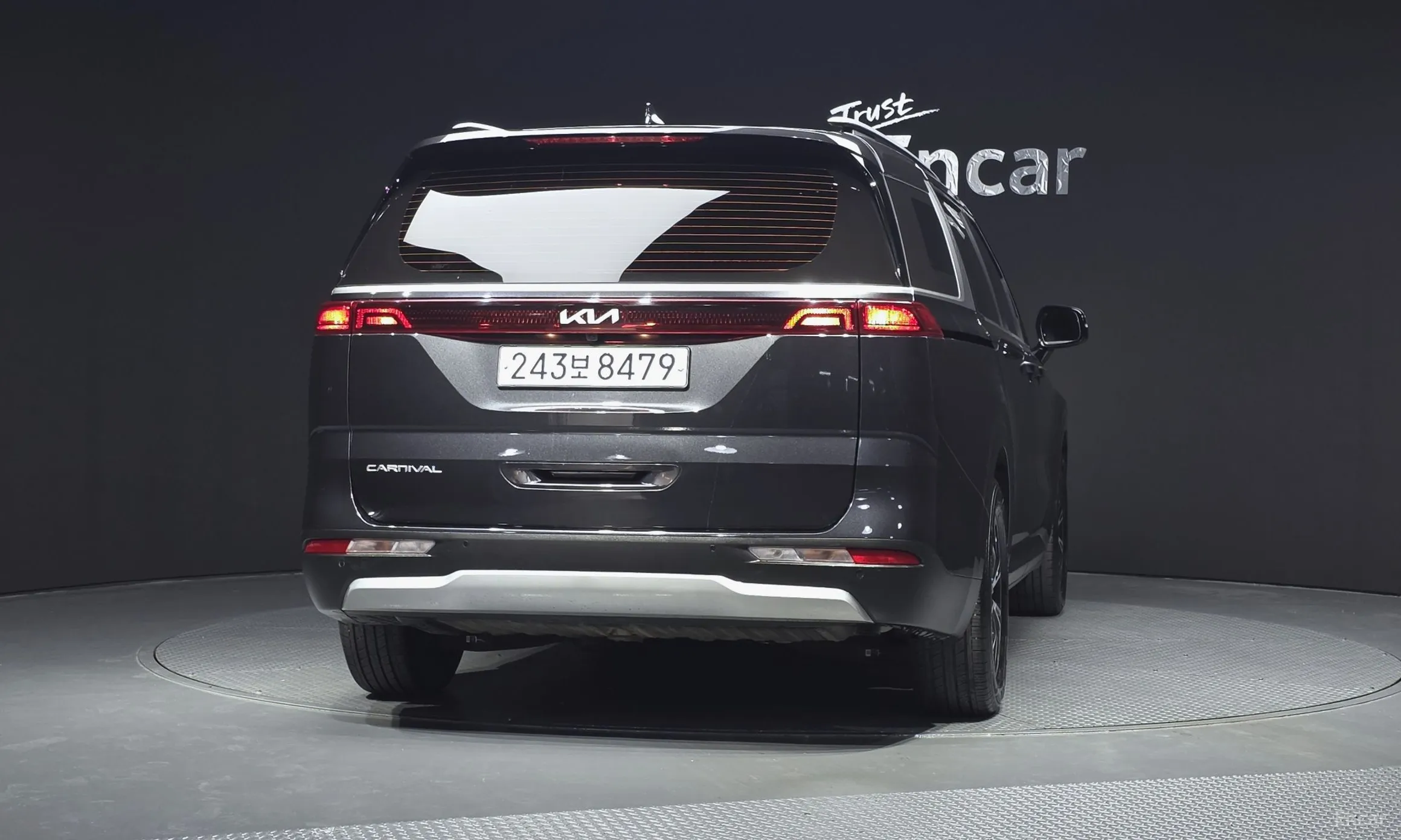 Kia Carnival Gen 4 превью 4