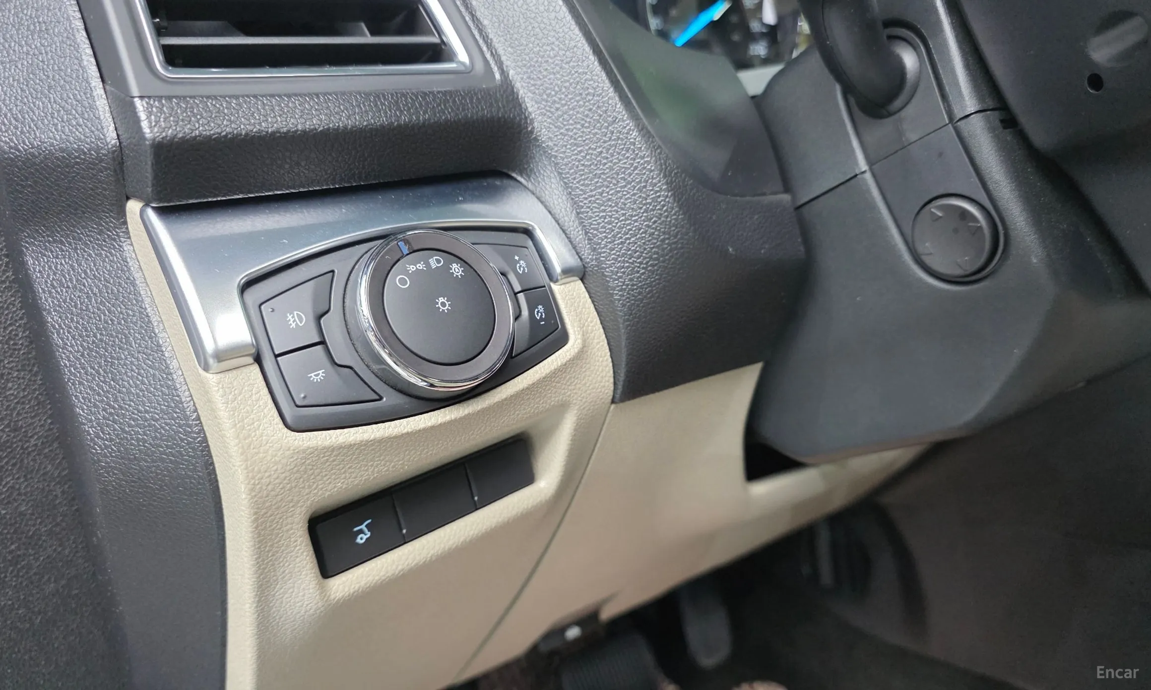 Ford Explorer превью 14