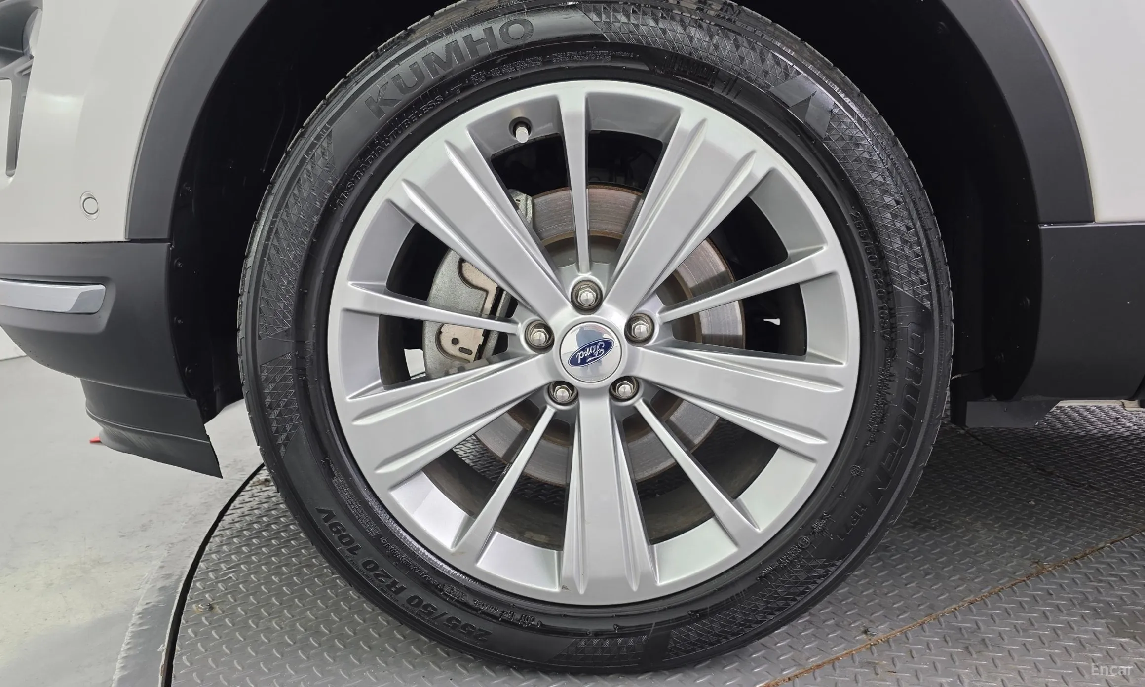 Ford Explorer превью 5