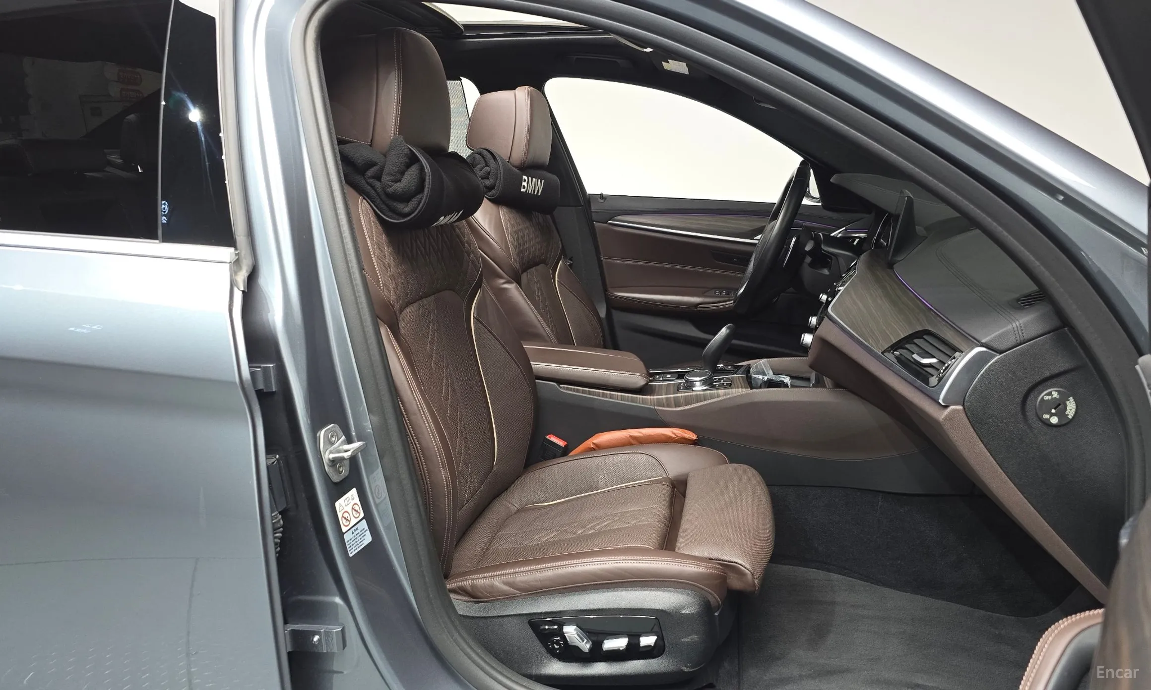BMW 5 Series (G30) превью 11