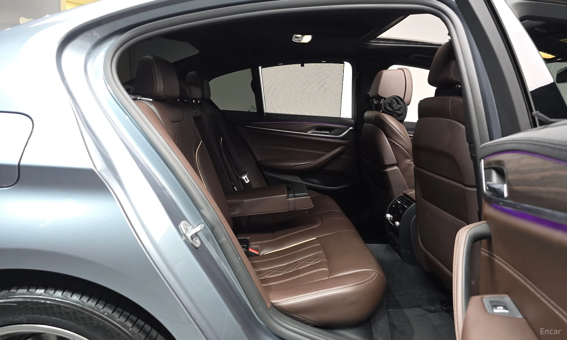 BMW 5 Series (G30) превью 12