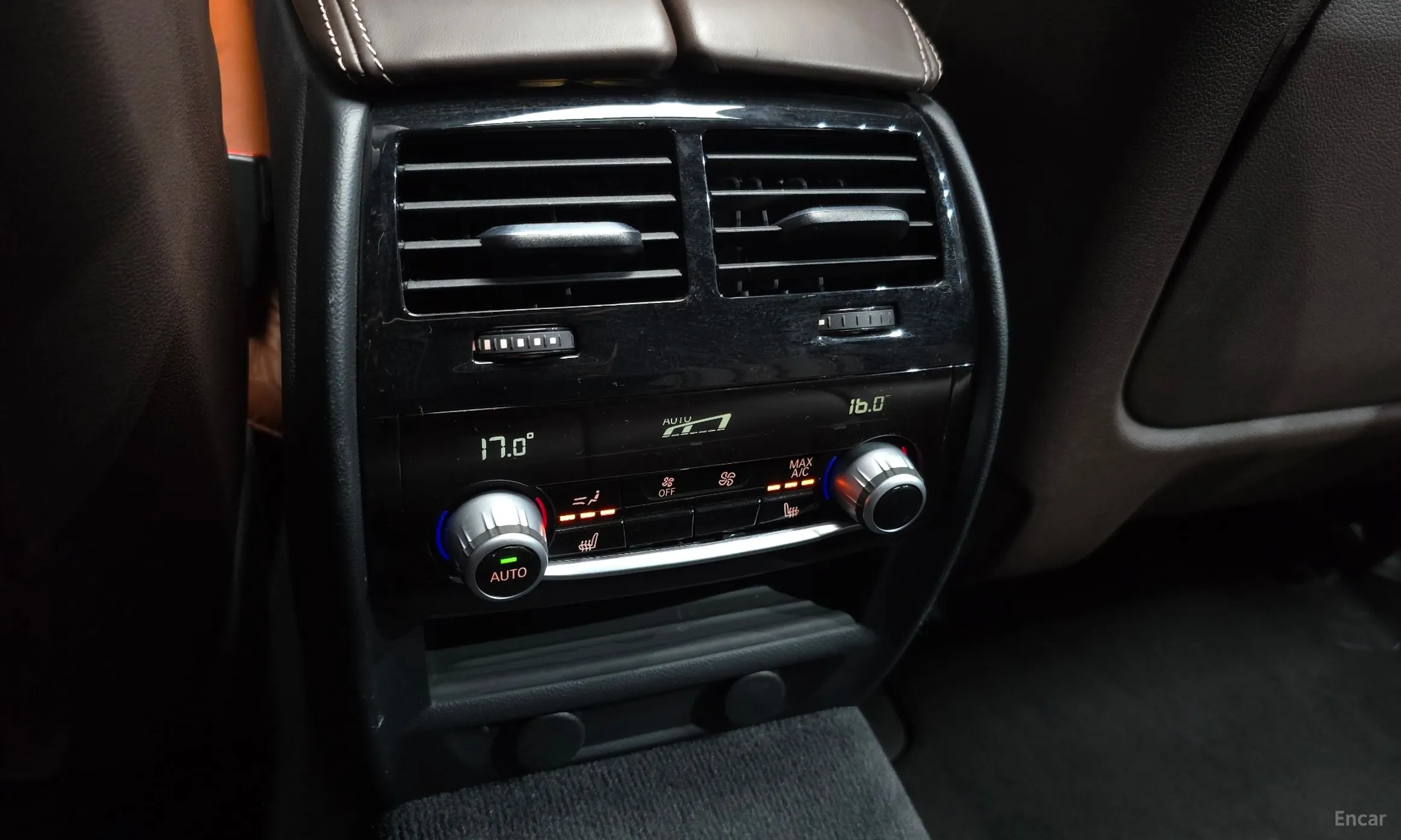 BMW 5 Series (G30) превью 19