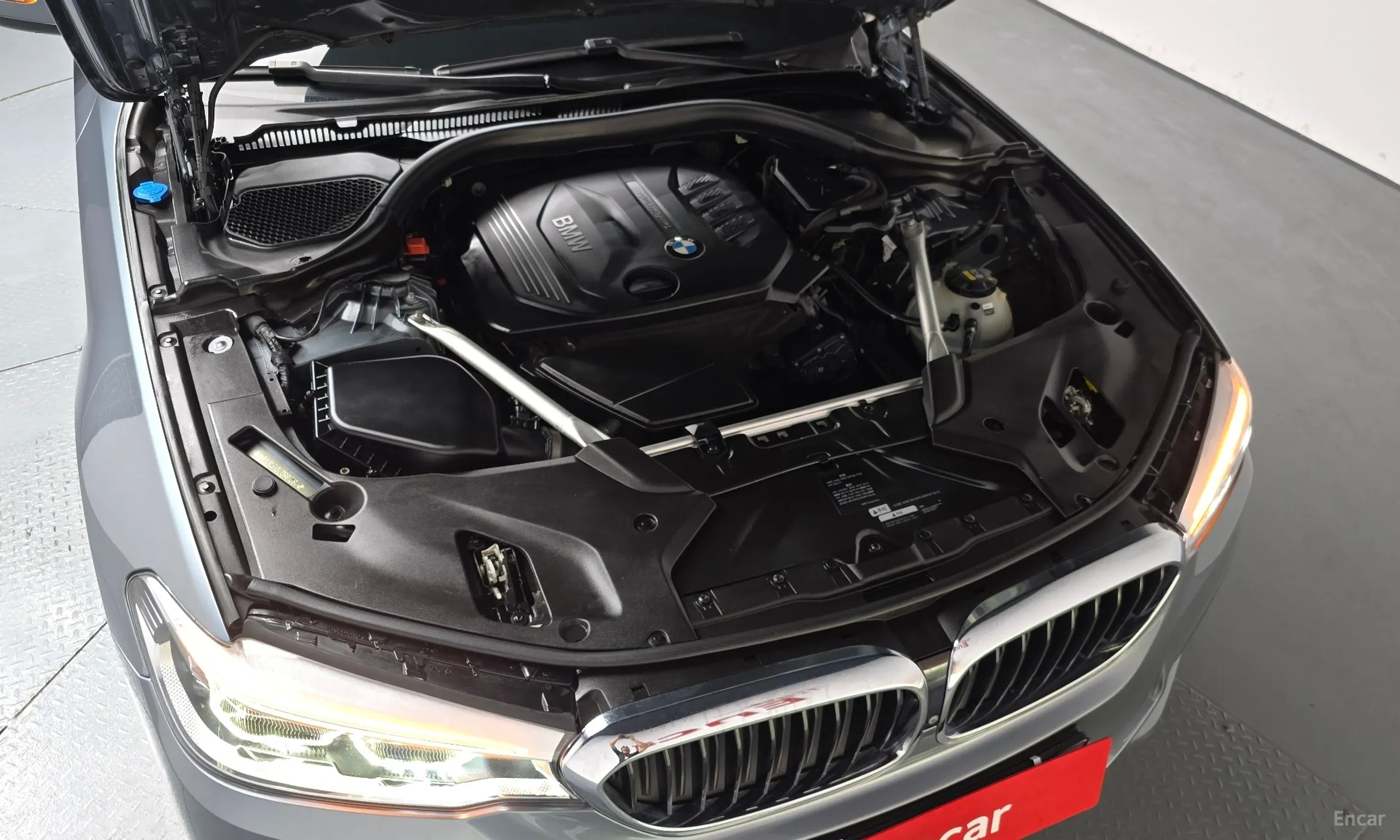 BMW 5 Series (G30) превью 6