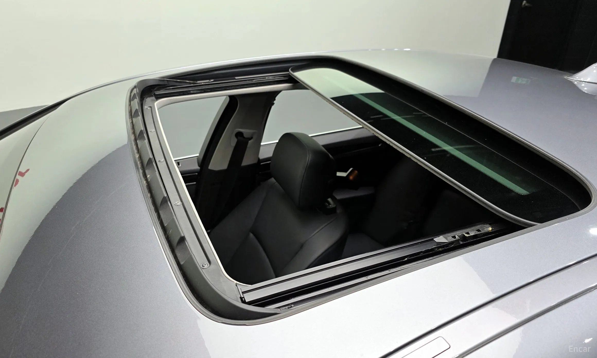 BMW 5 Series (F10) превью 18