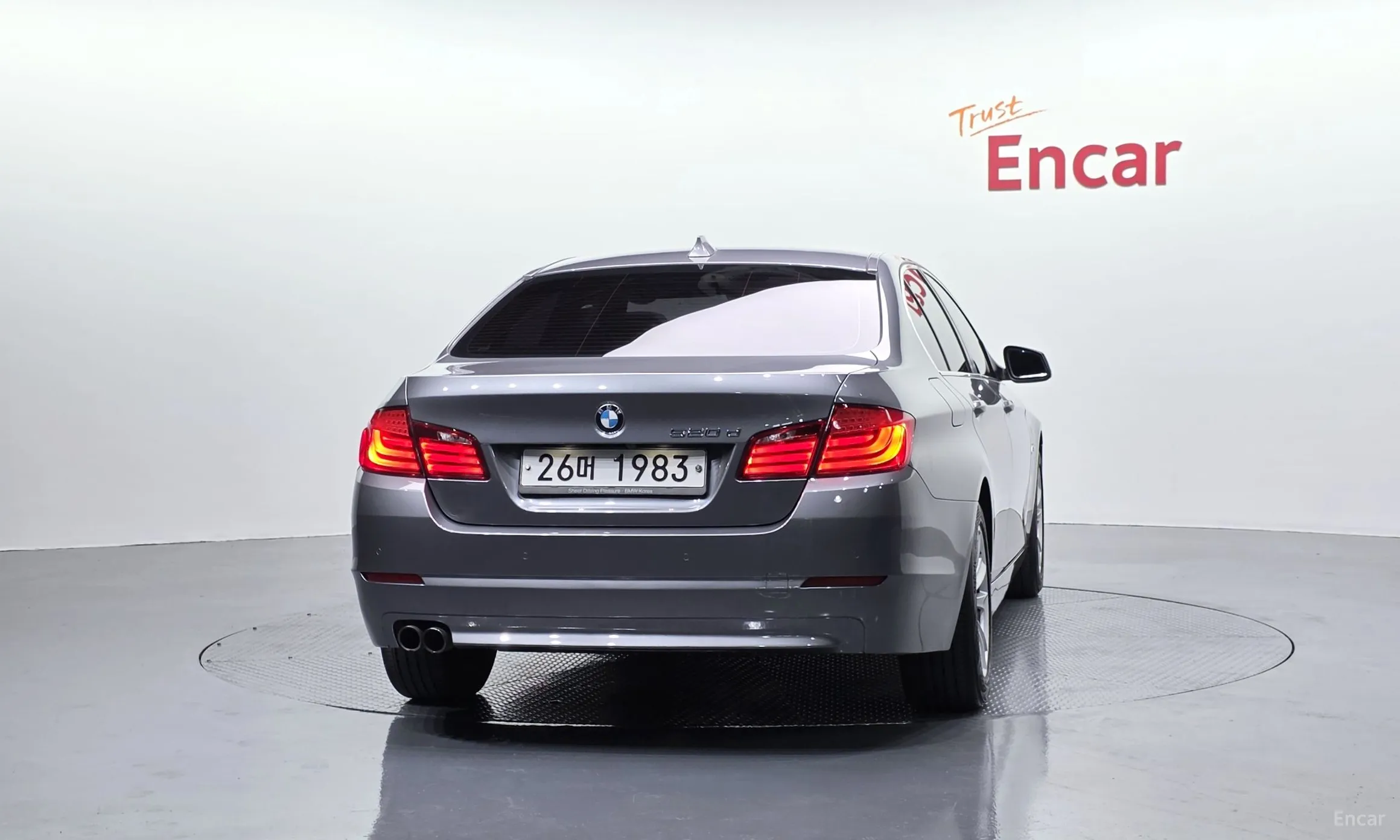 BMW 5 Series (F10) превью 4