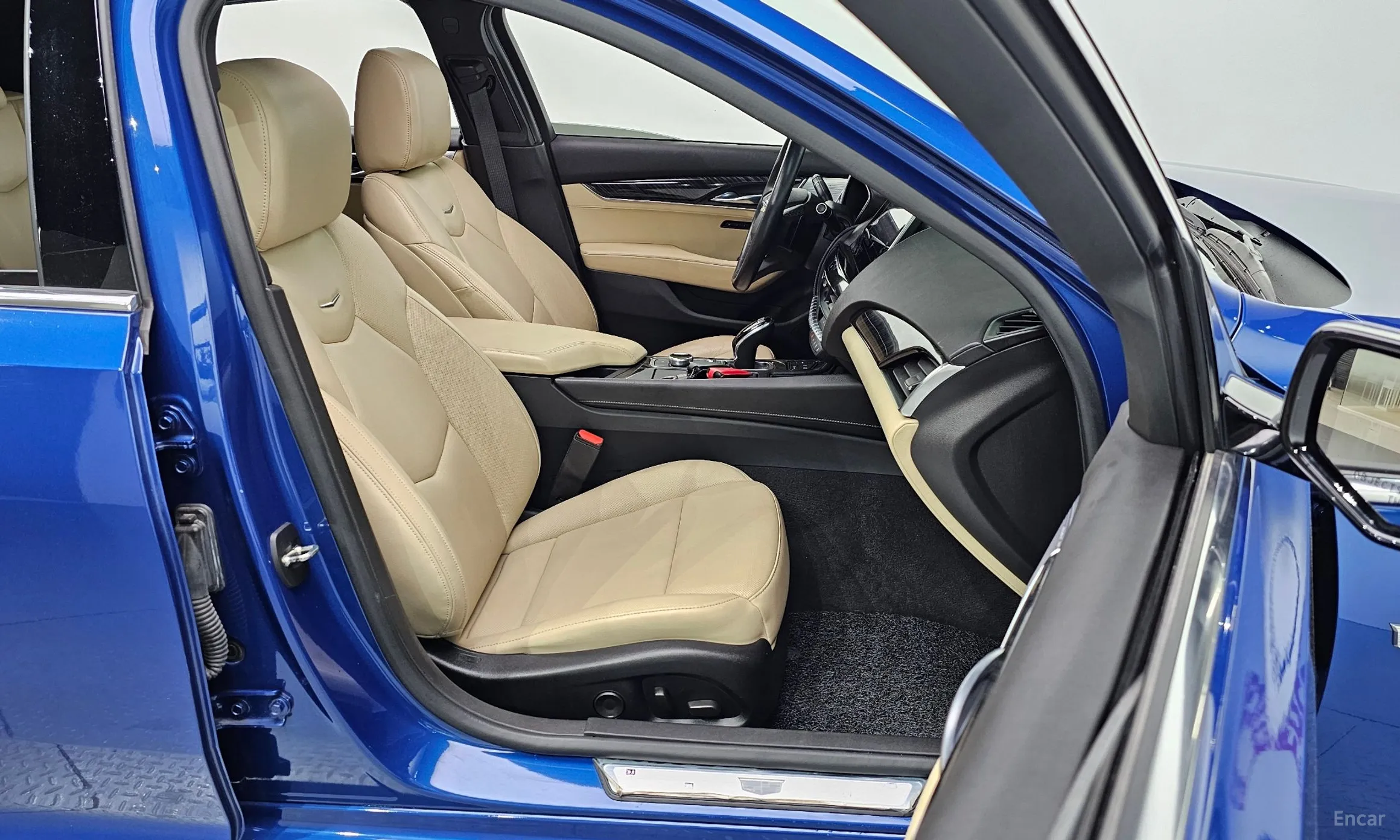 Cadillac CT5 превью 10