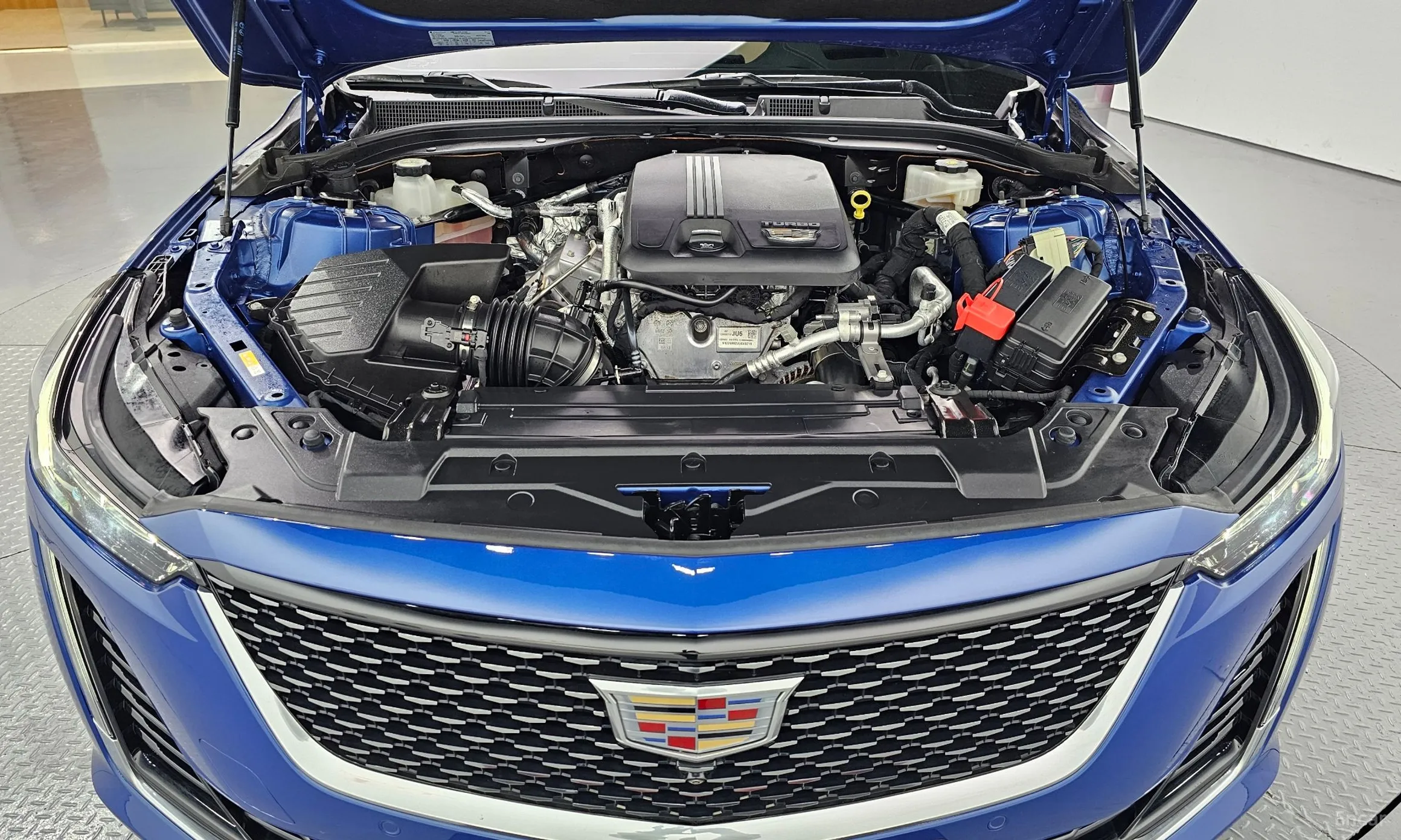 Cadillac CT5 превью 6