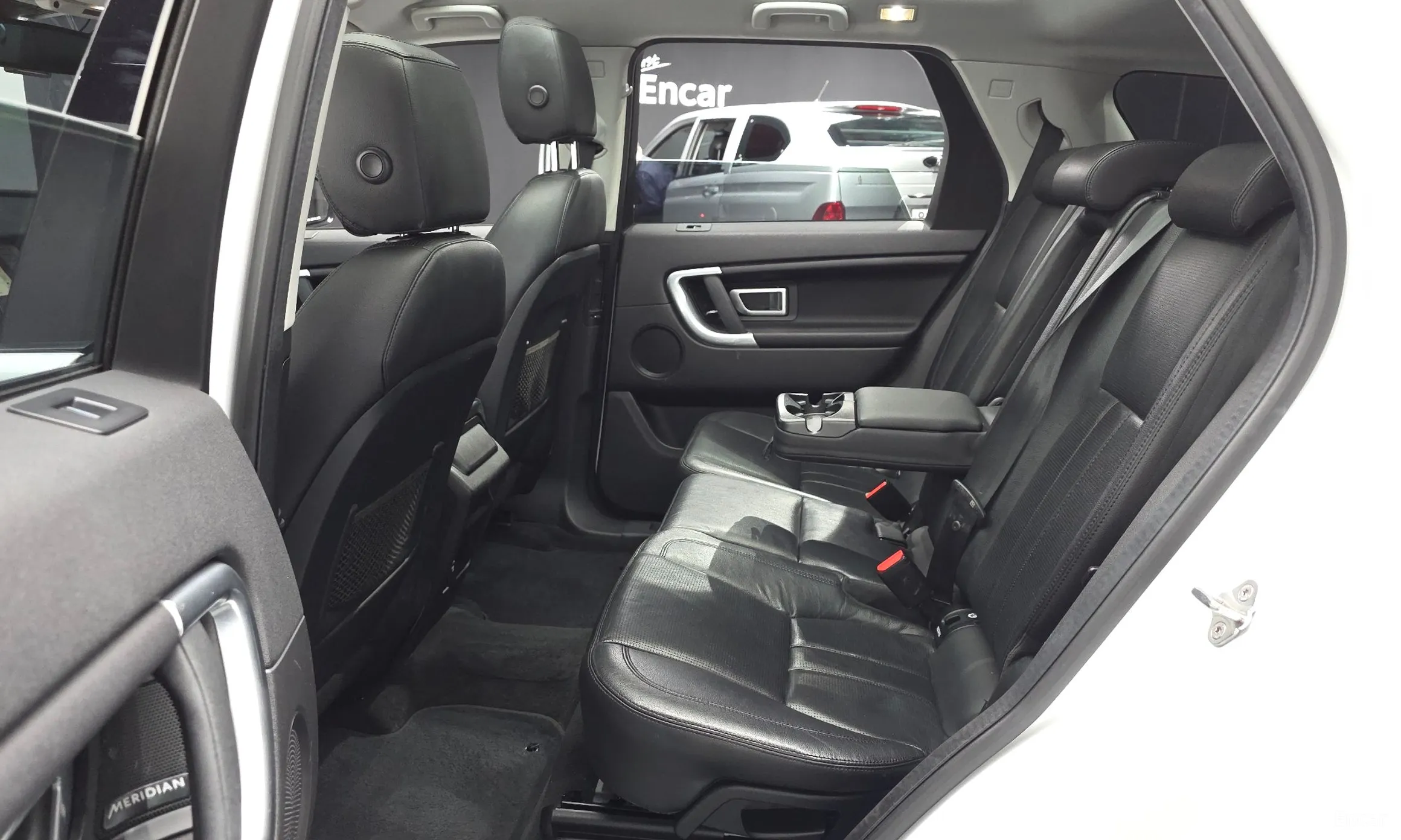 Land Rover Discovery Sports превью 11
