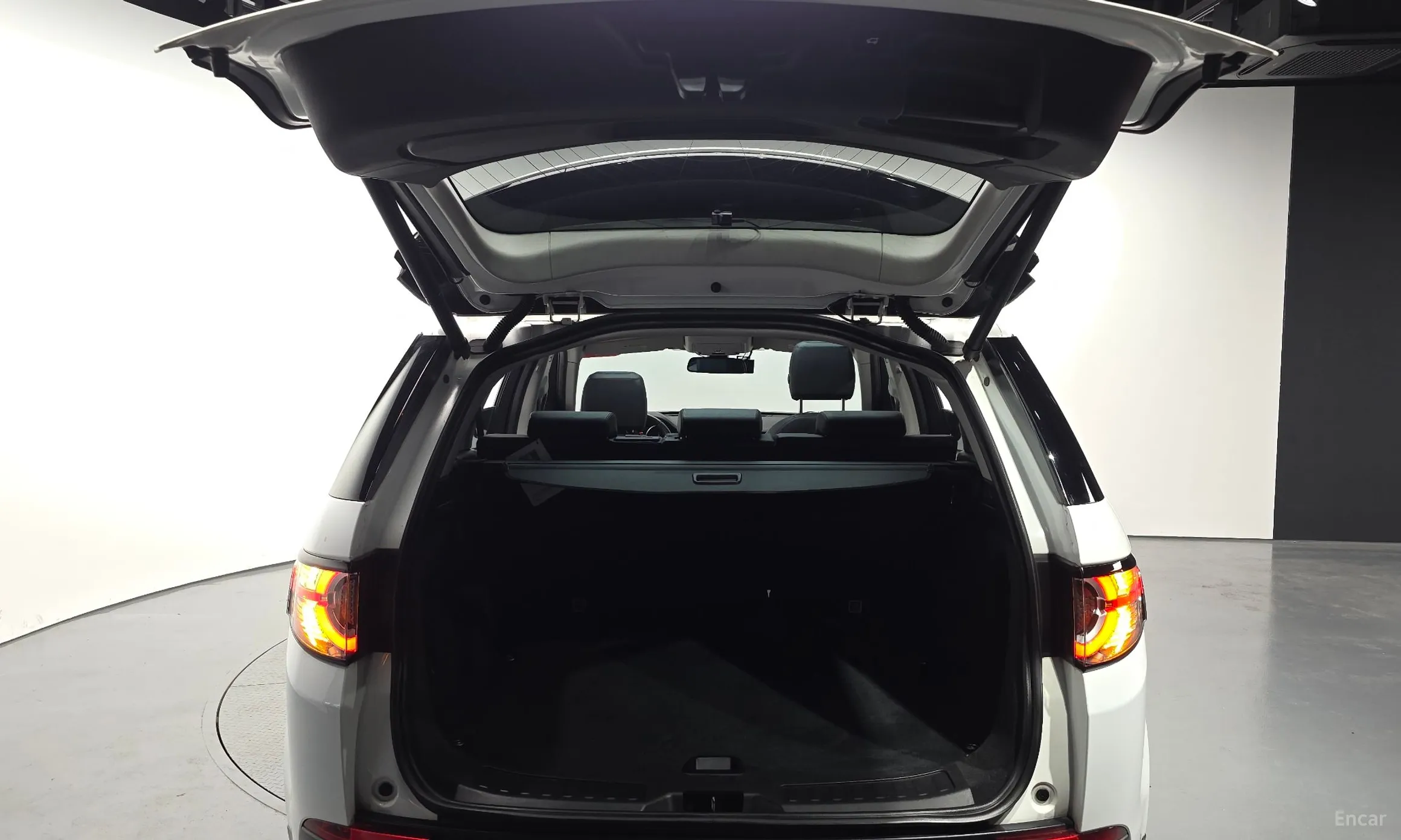 Land Rover Discovery Sports превью 20